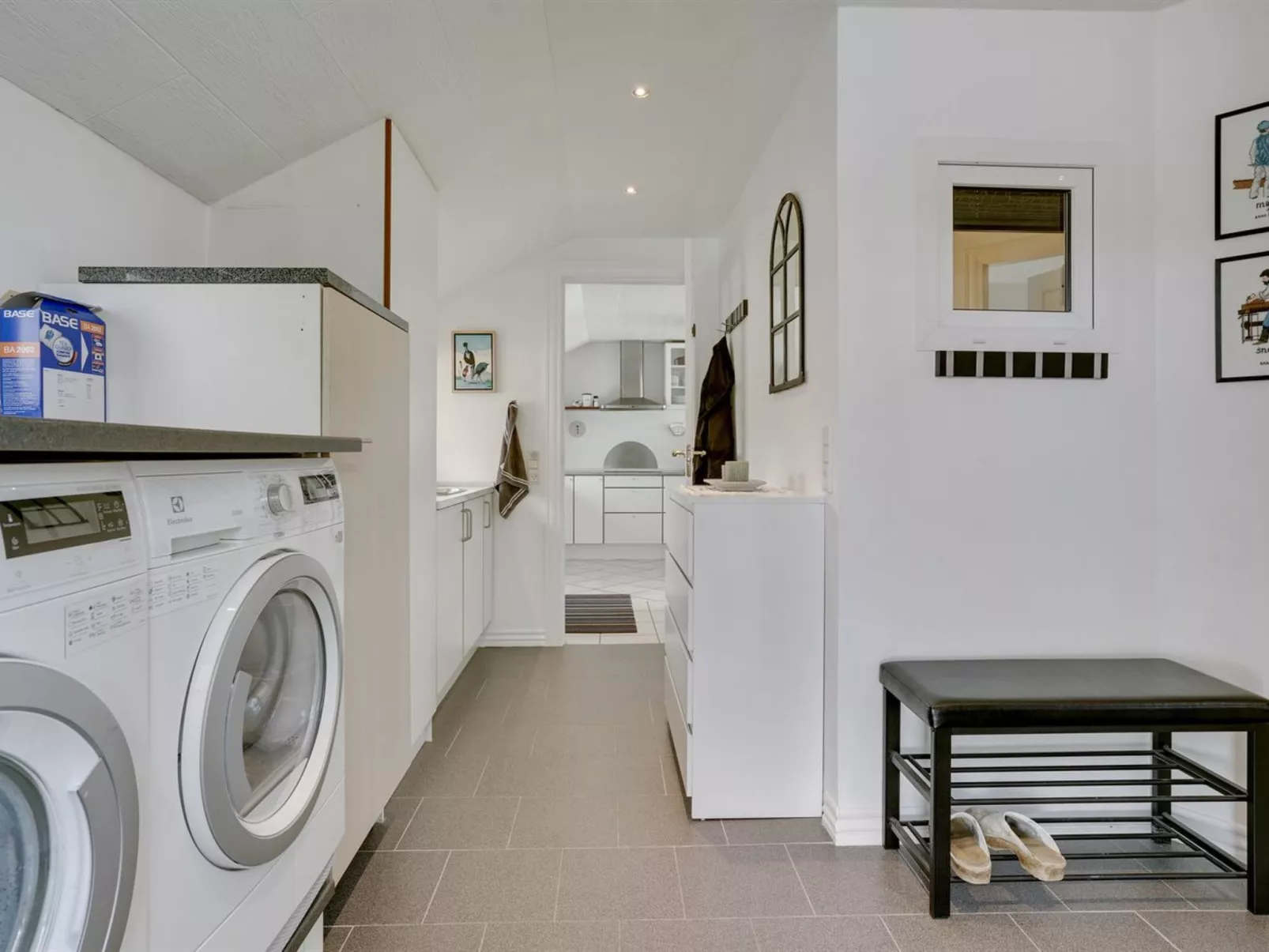 "Asfrith" - 400m from the sea-Inside