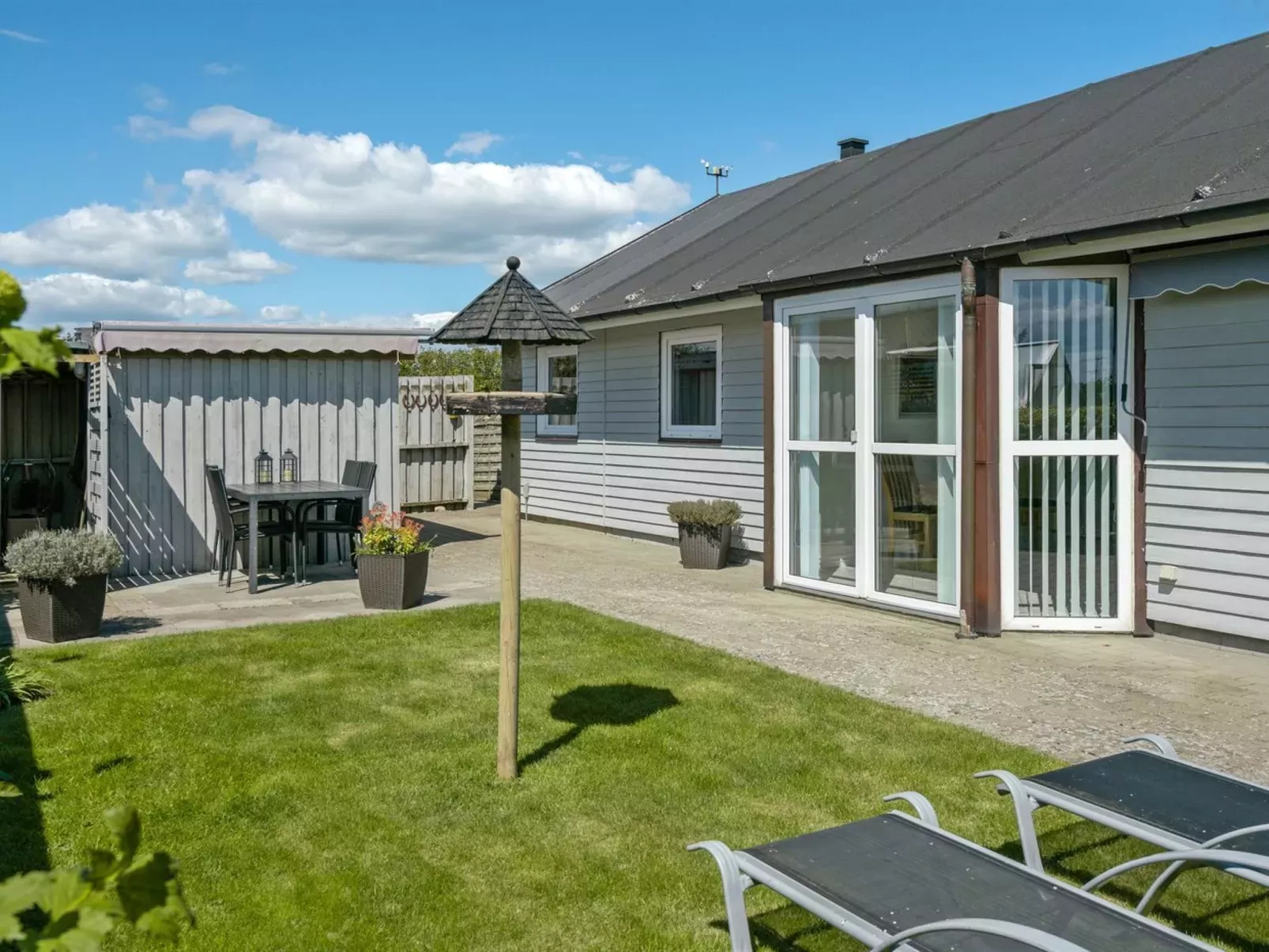 "Asfrith" - 400m from the sea-Outside