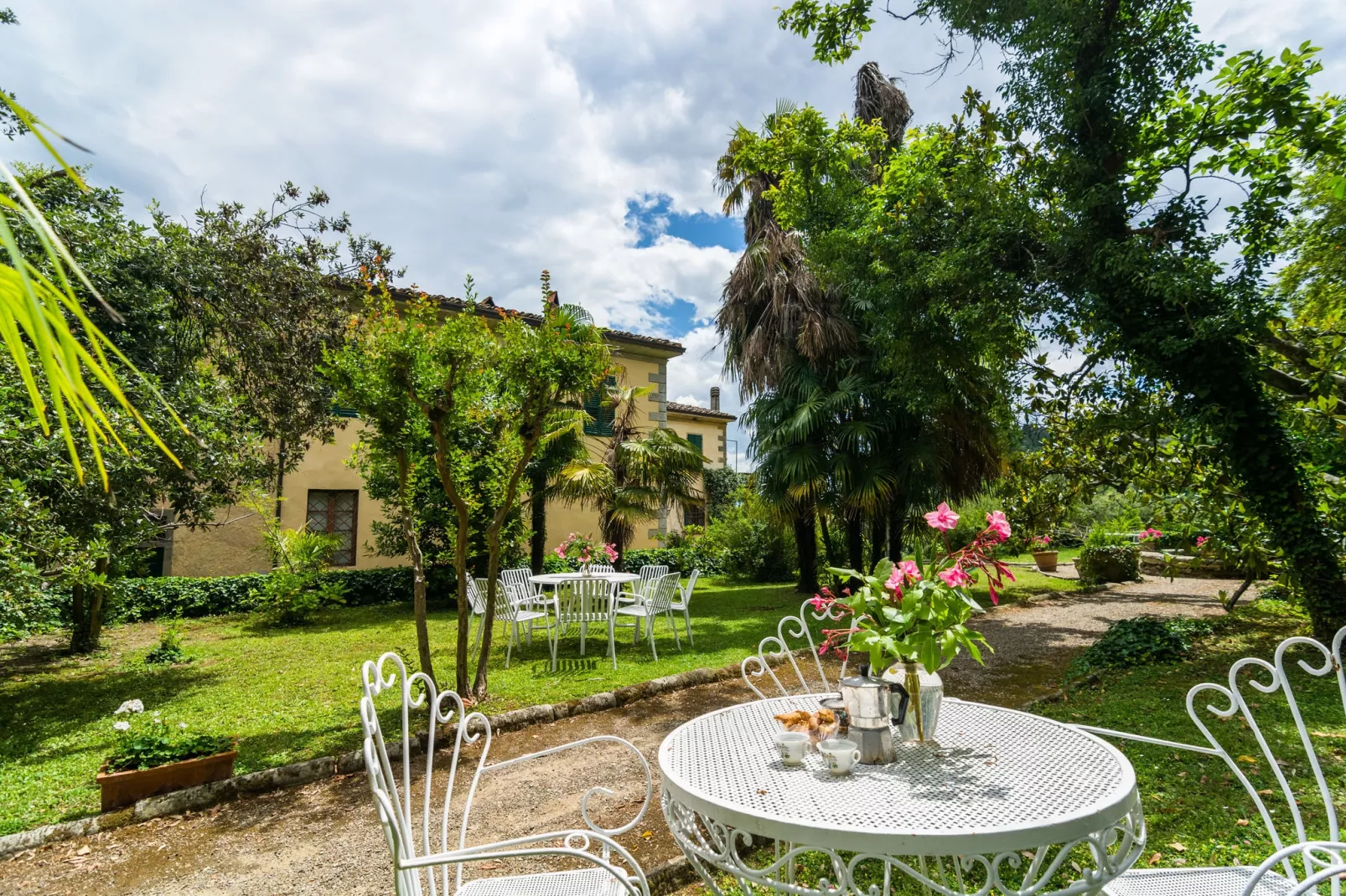 Casa Orcio-Gardens summer
