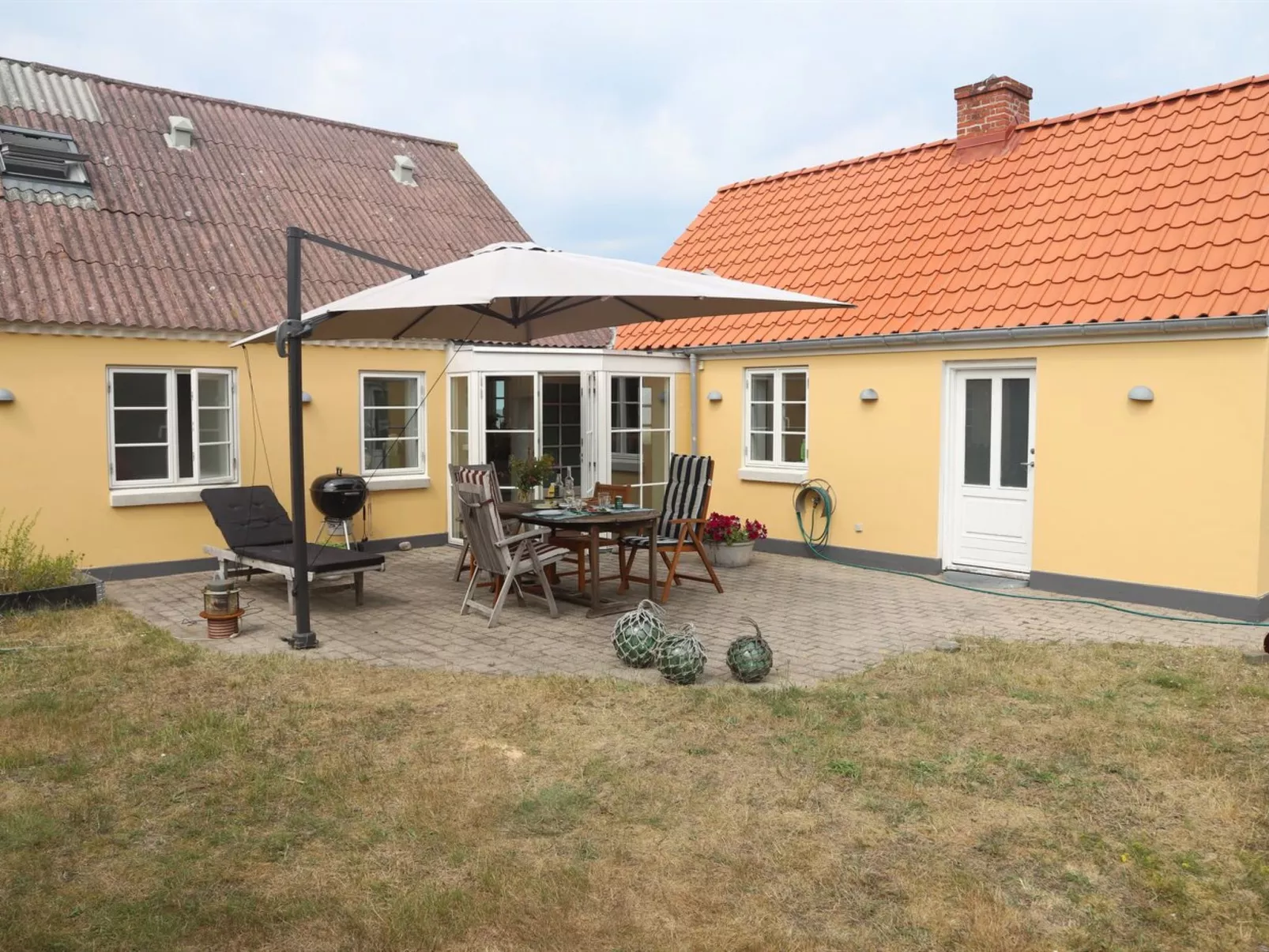 "Tara" - 300m from the sea-Draußen
