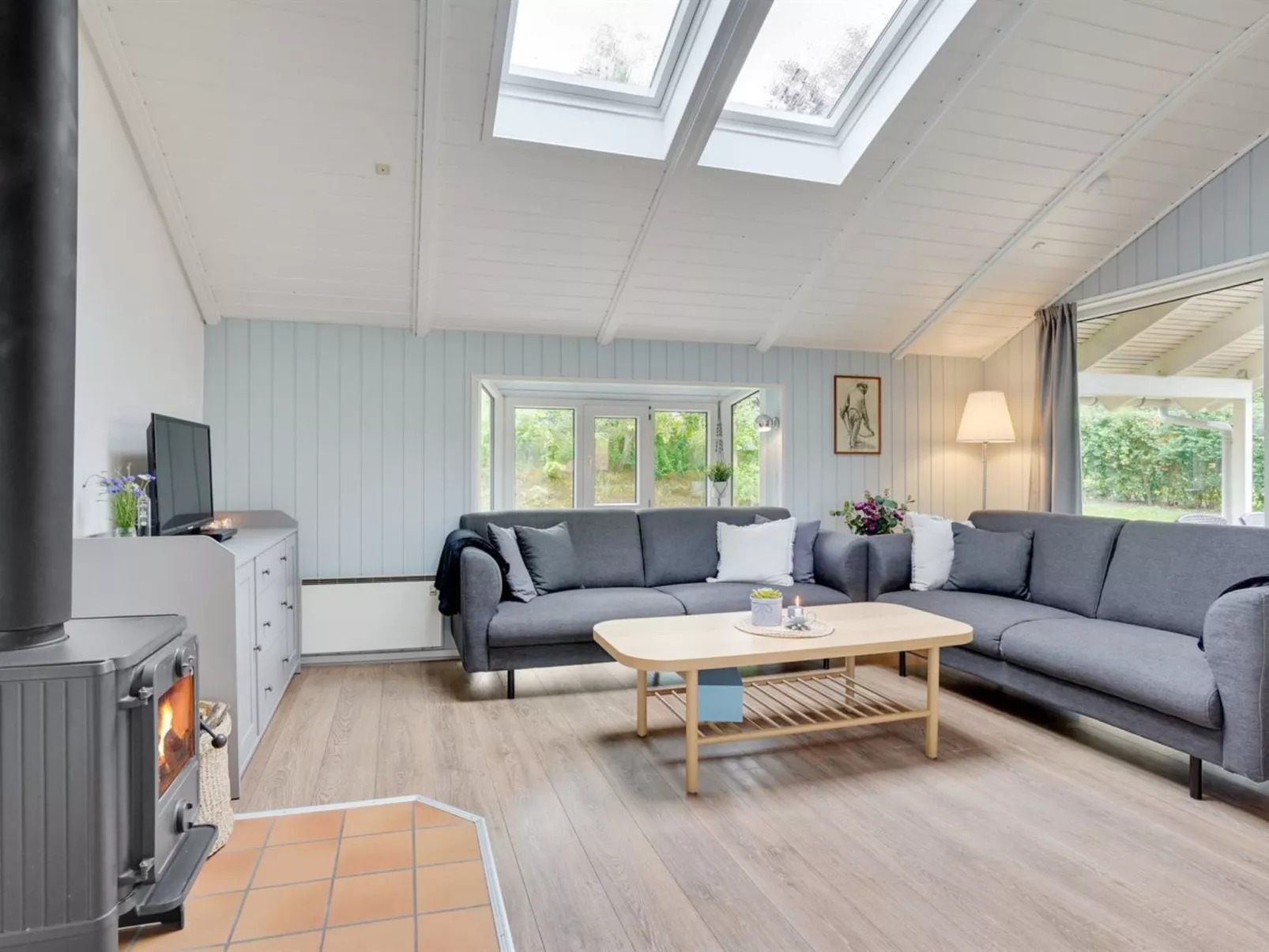 "Petrus" - 750m from the sea-Drinnen