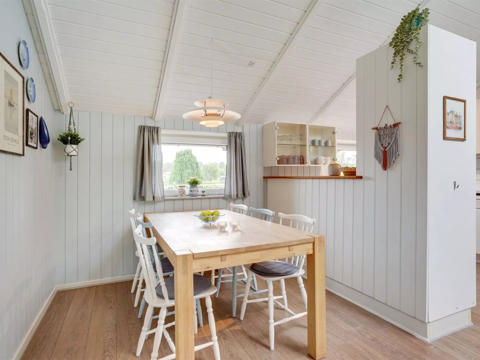 "Petrus" - 750m from the sea-Drinnen