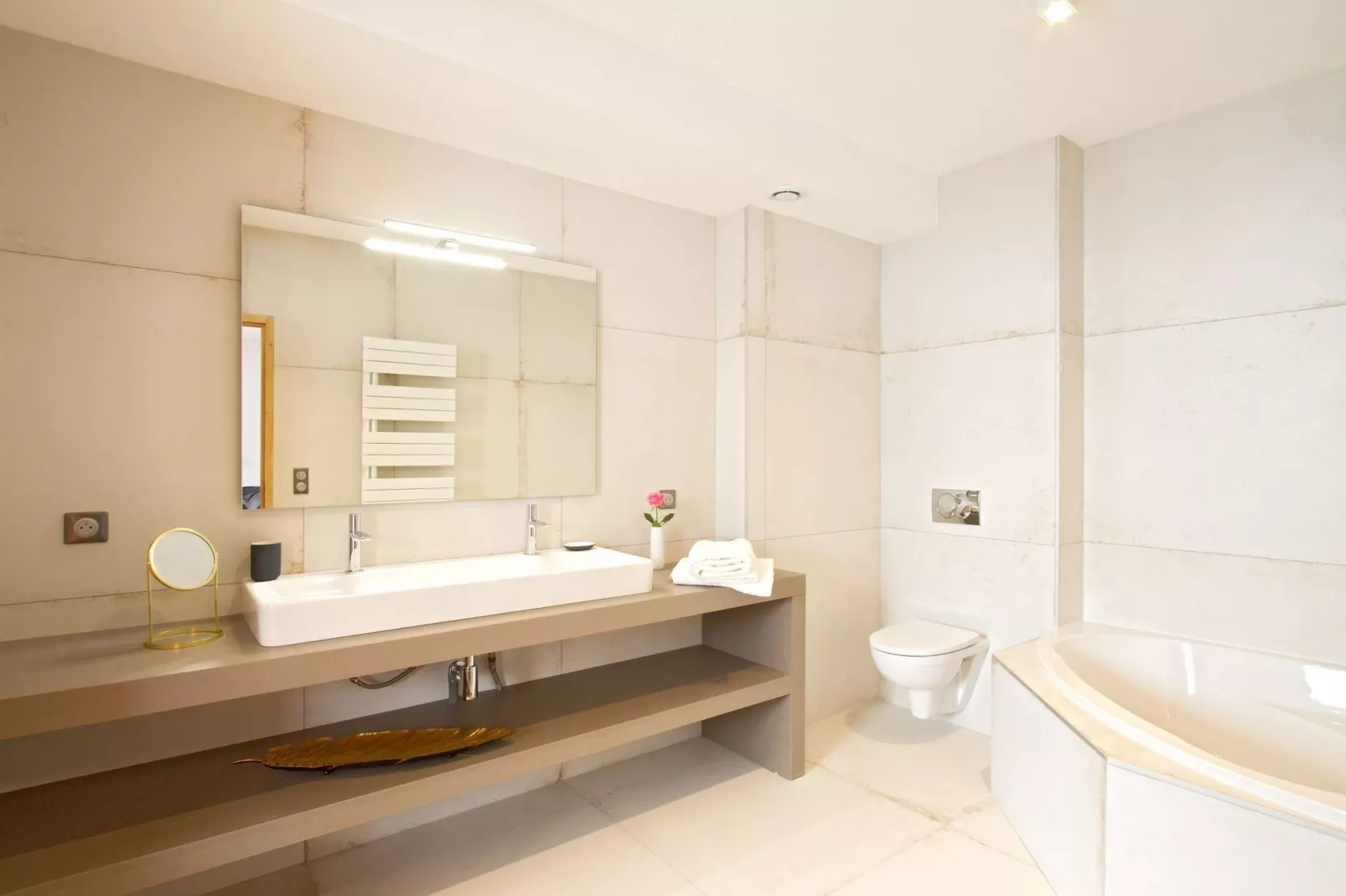 Nuance de Gris-Bathroom