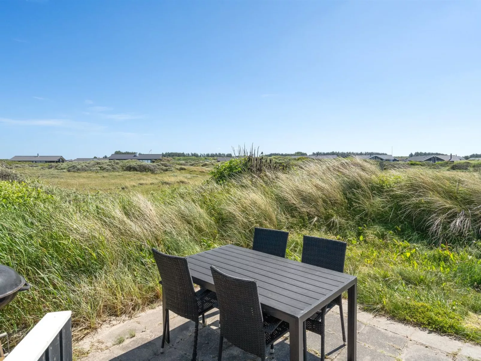 "Hermund" - 110m from the sea-Outside