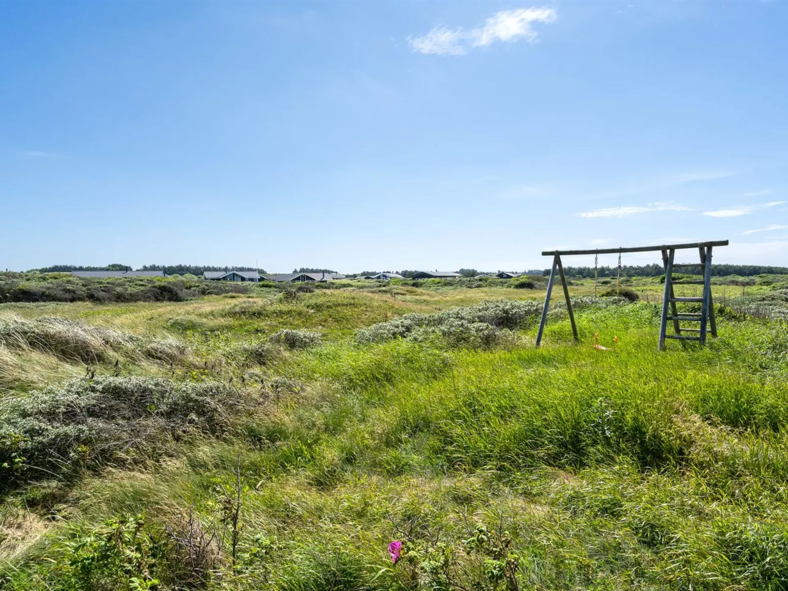 "Hermund" - 110m from the sea-Outside