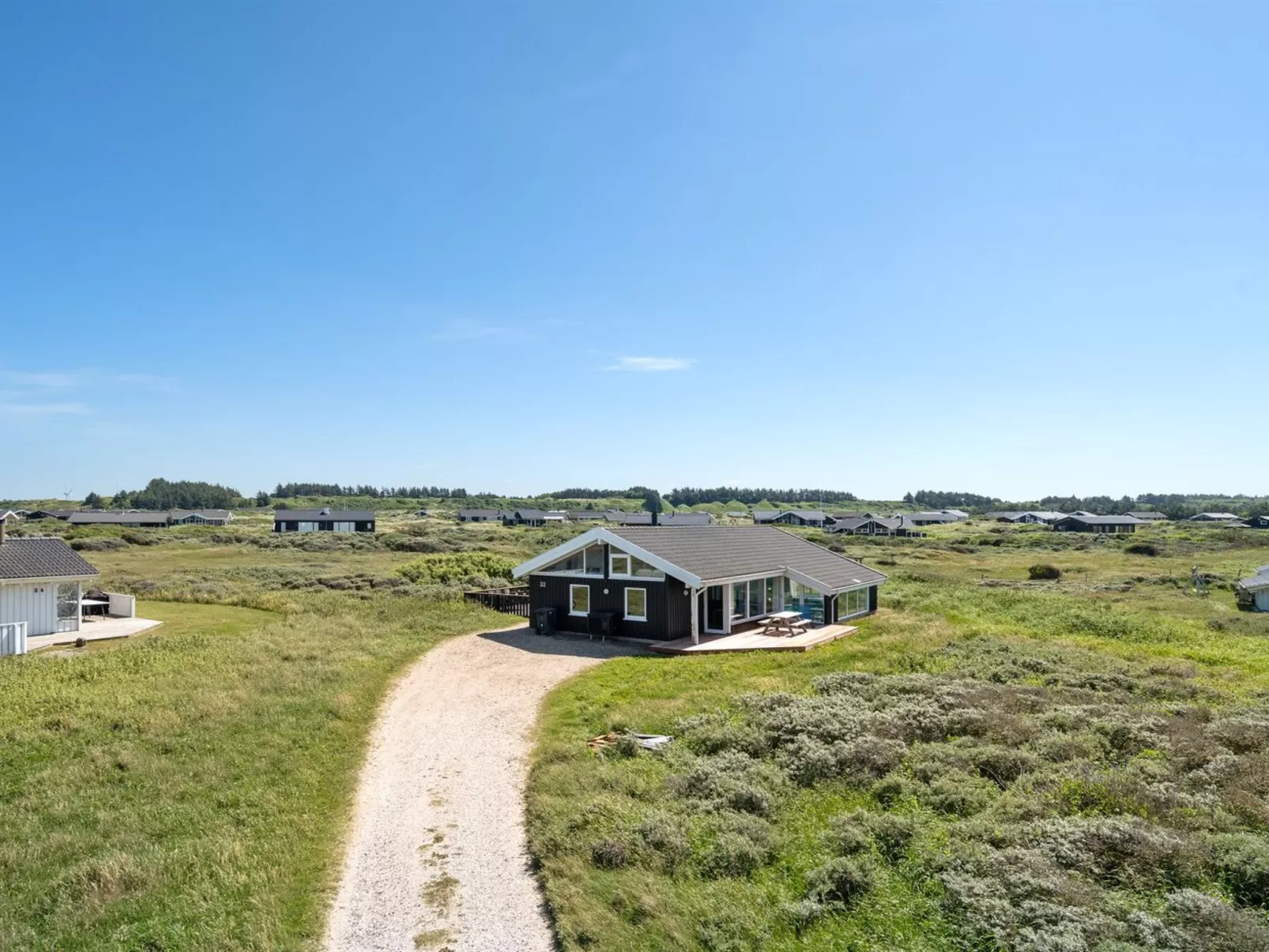 "Hermund" - 110m from the sea-Outside