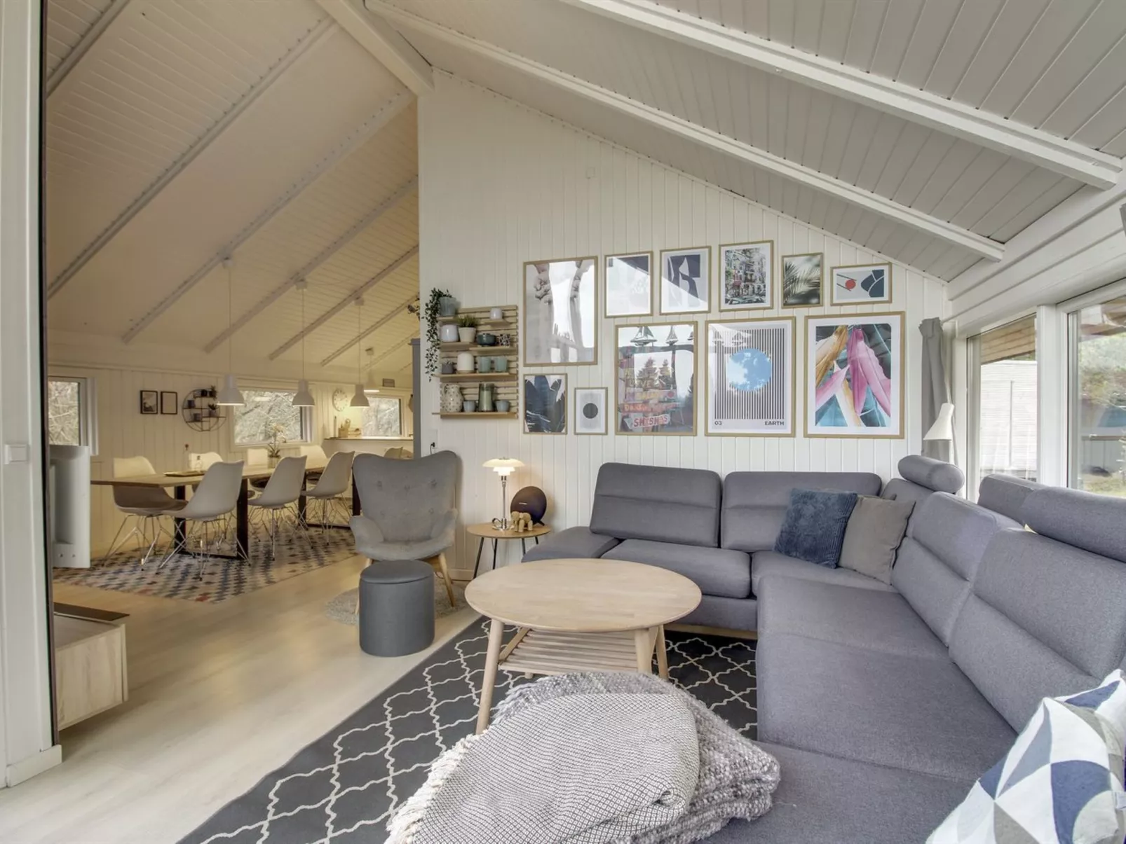 "Julie" - 1.5km from the sea-Inside