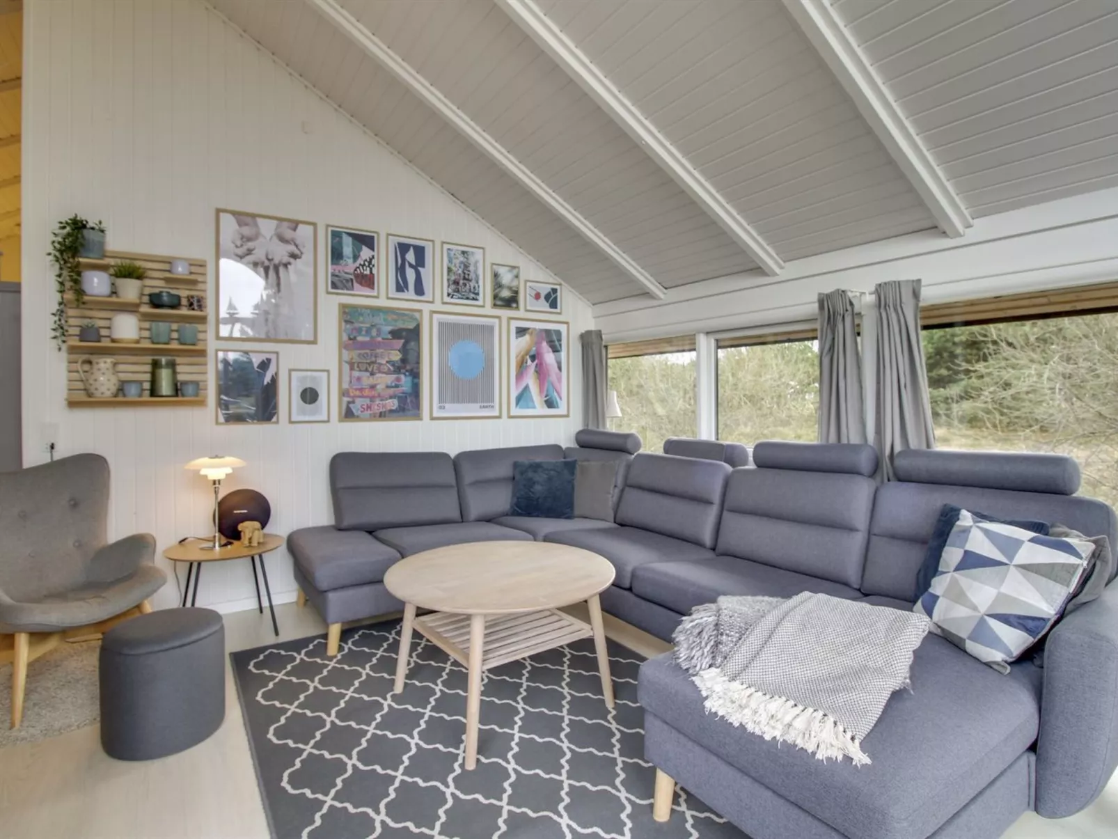 "Julie" - 1.5km from the sea-Inside