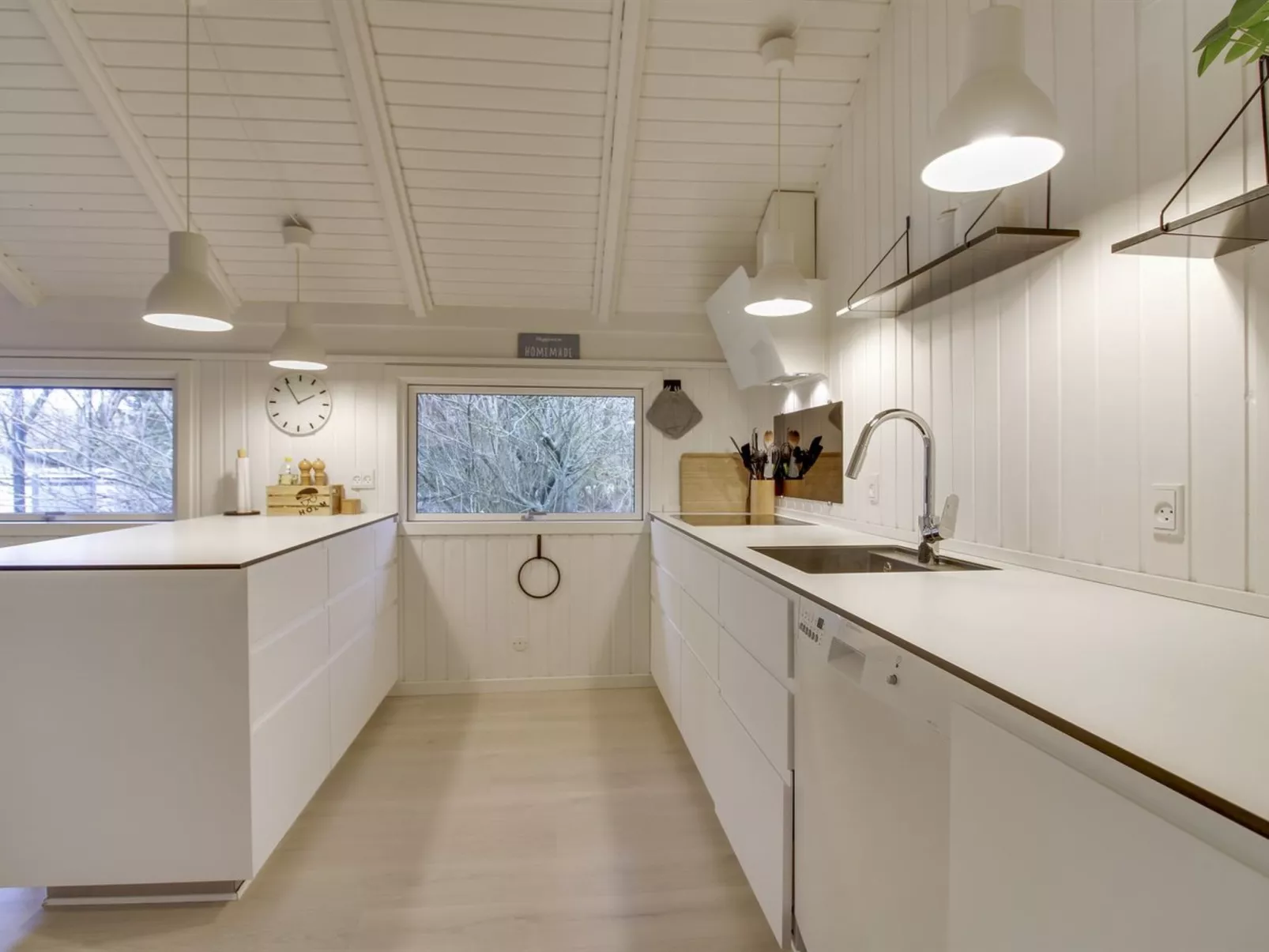 "Julie" - 1.5km from the sea-Inside