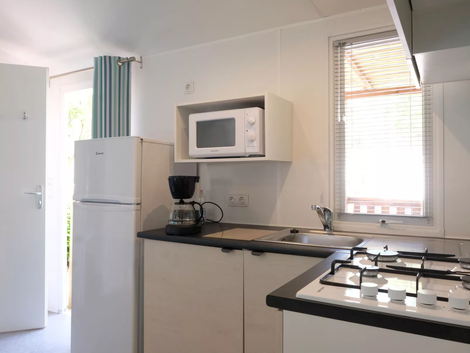 Camping Laguna Village-Drinnen