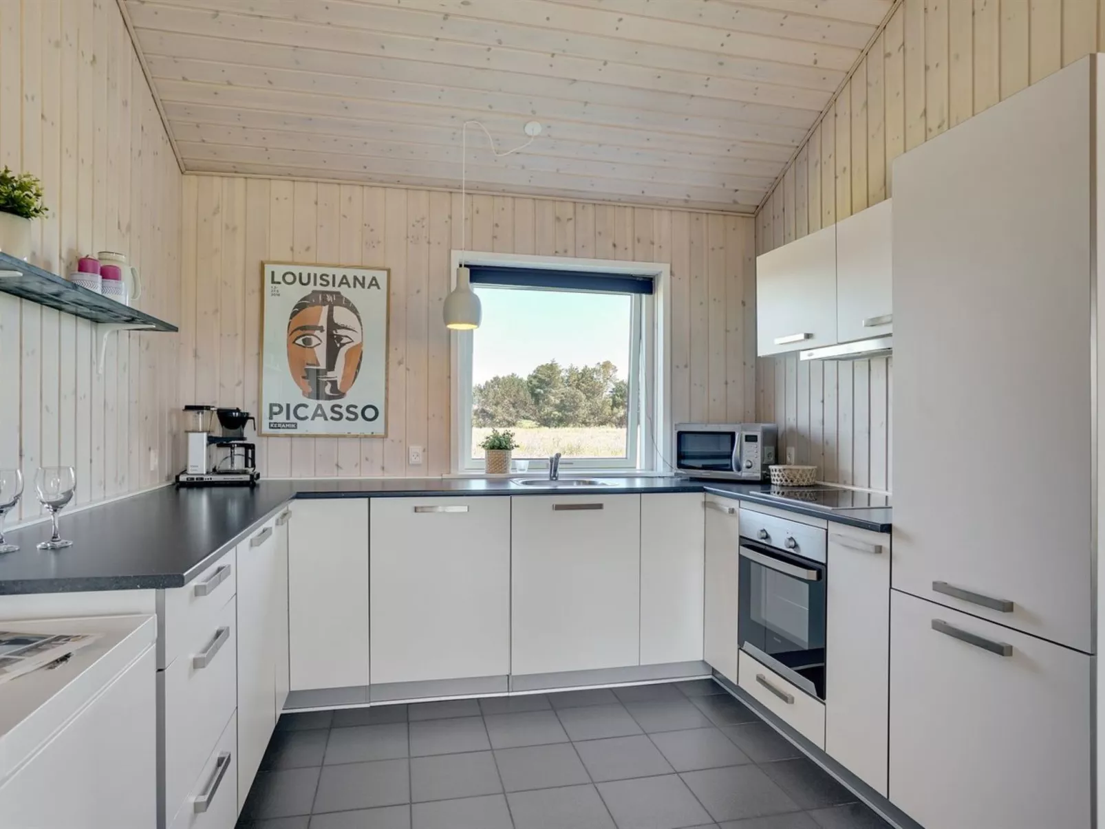 "Elenore" - 900m from the sea-Inside