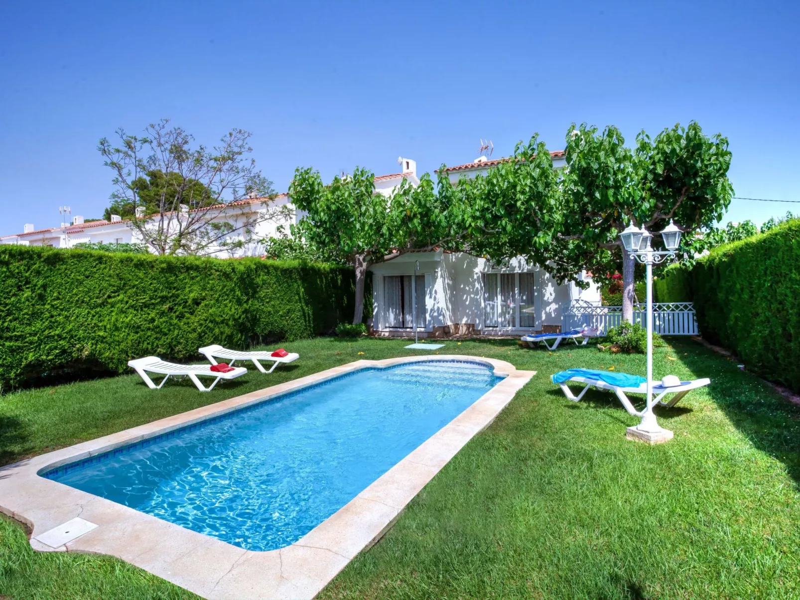 Montalt VI-Outside
