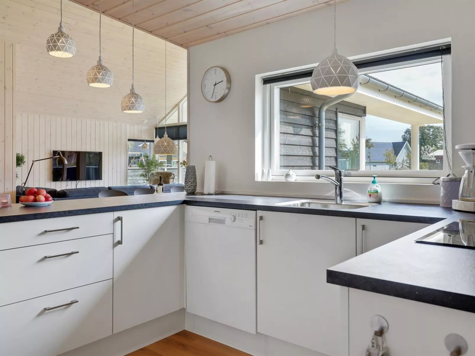 "Widerik" - 260m from the sea-Drinnen