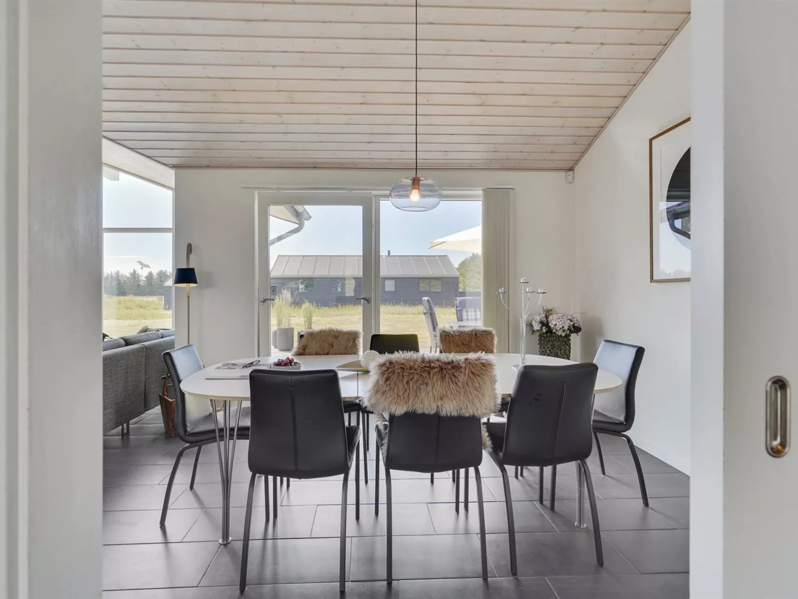 "Meino" - 1.4km from the sea-Inside