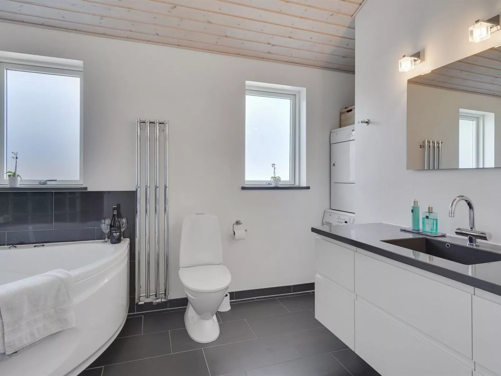"Meino" - 1.4km from the sea-Inside