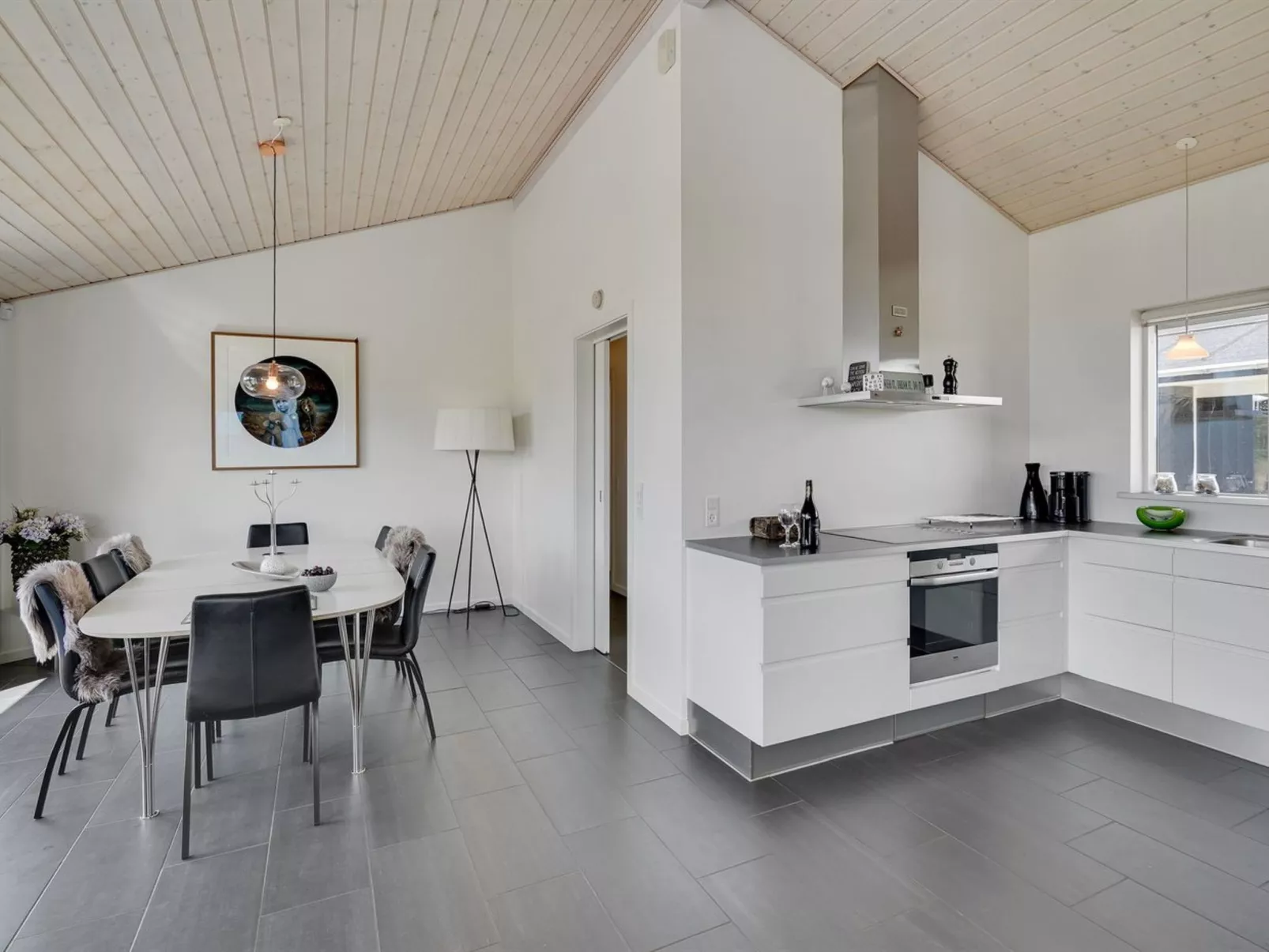 "Meino" - 1.4km from the sea-Inside