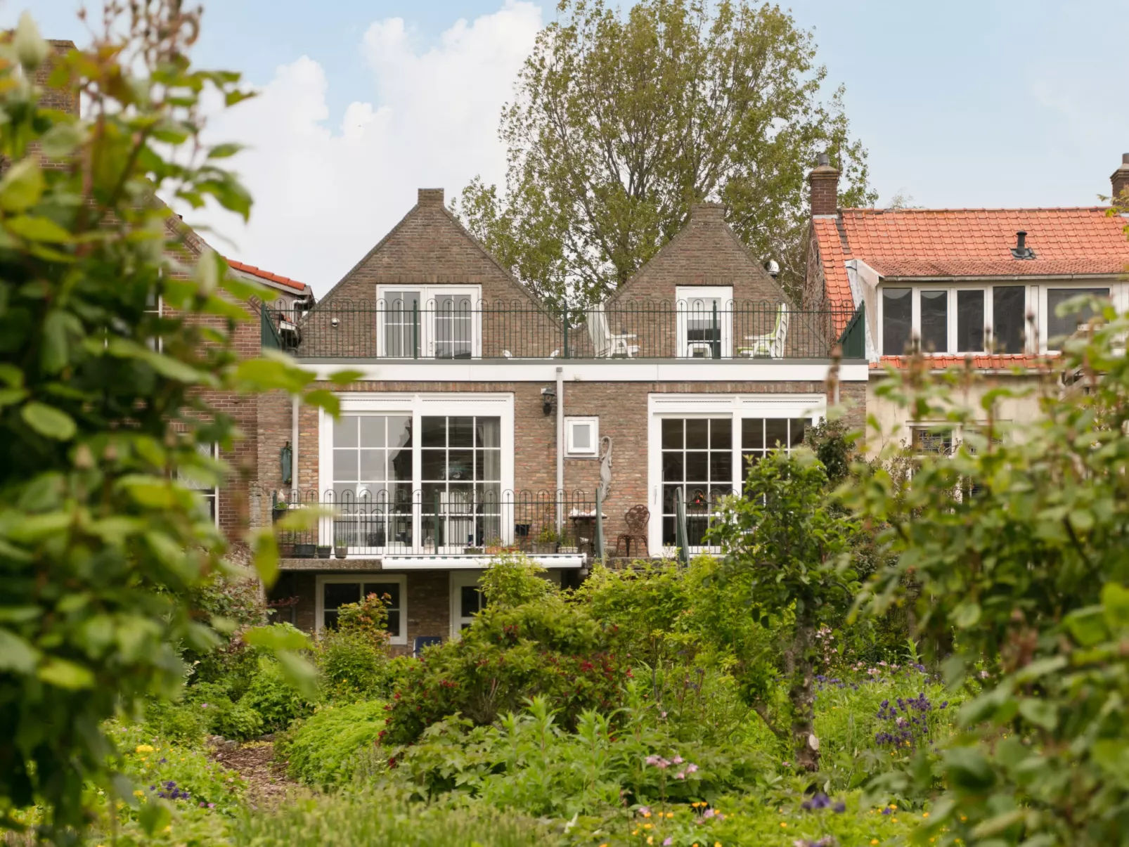 Dijkhuisje-Outside