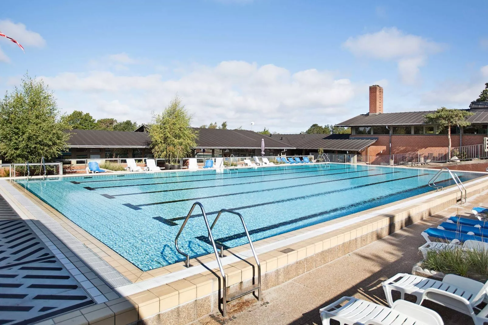 1 bad m/havkig Standard-Pool