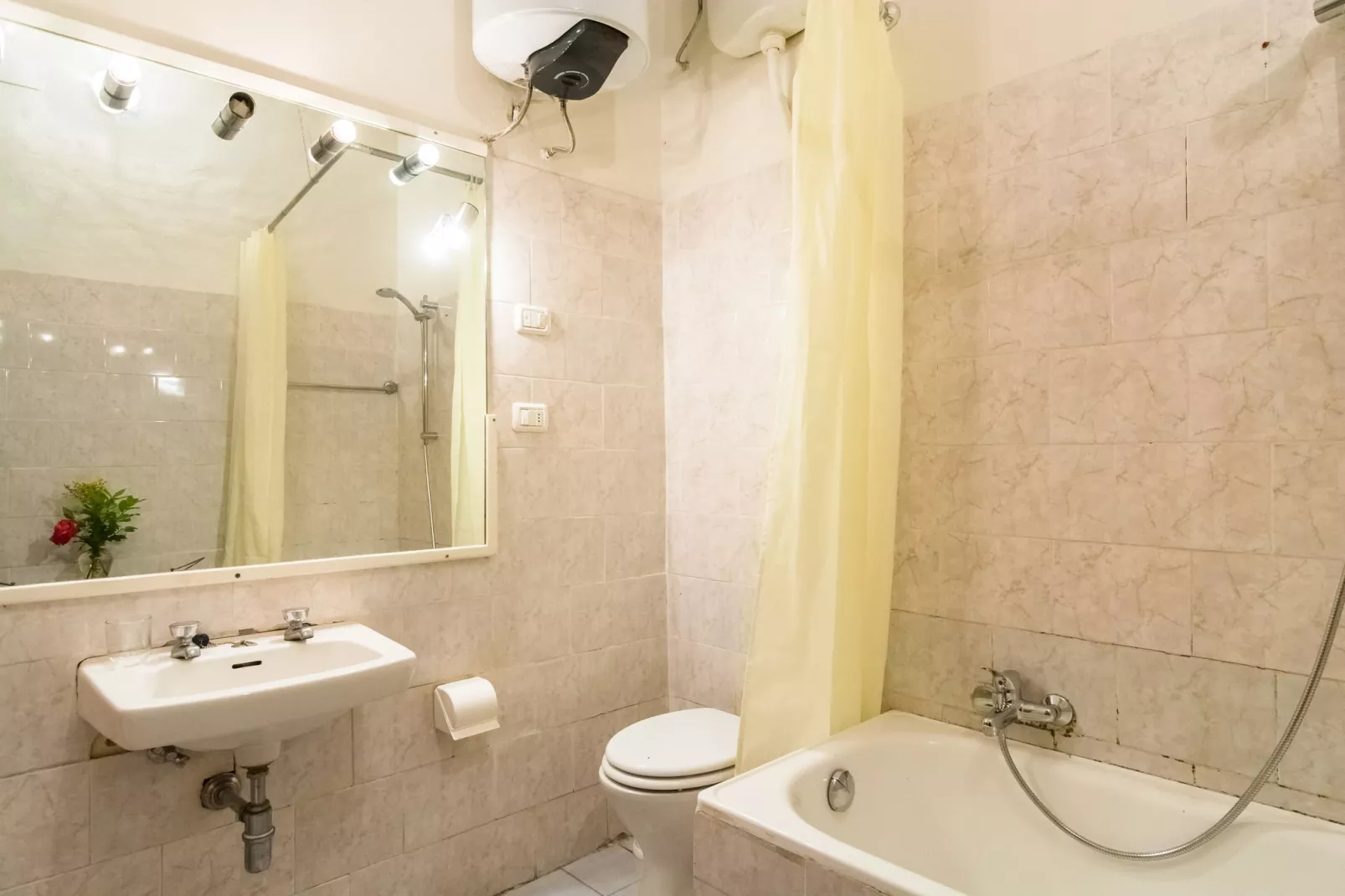 Casa La Ruota-Bathroom