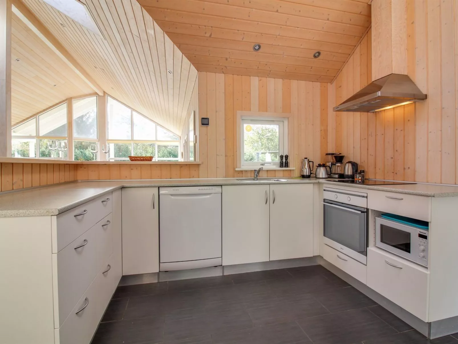 "Naida" - 850m from the sea-Inside