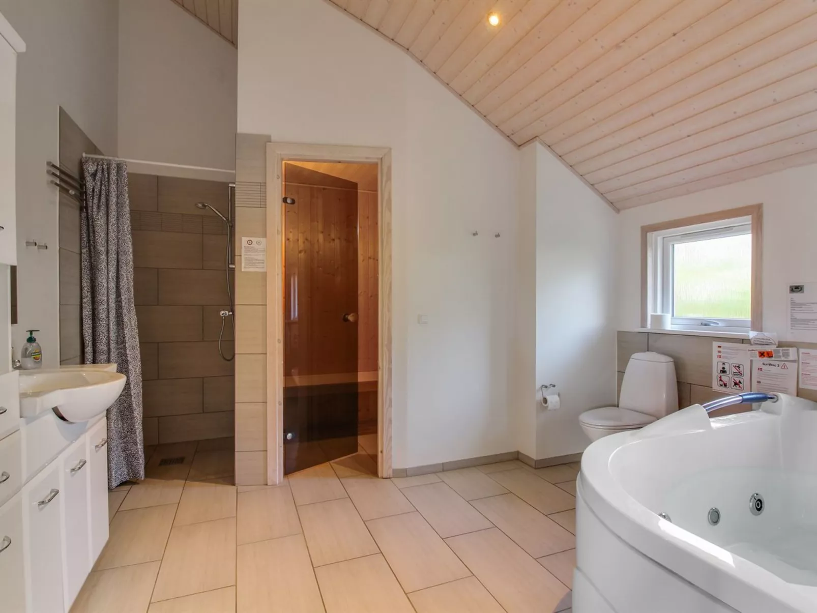 "Naida" - 850m from the sea-Inside