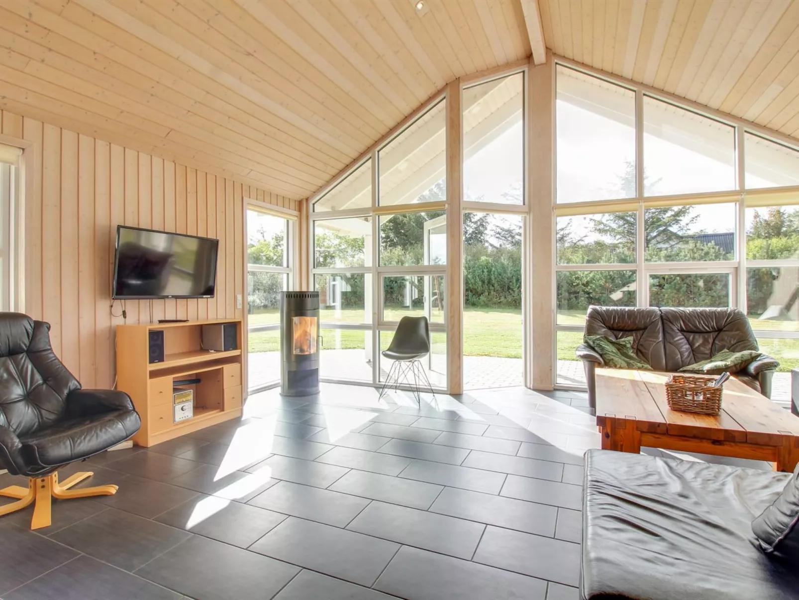 "Naida" - 850m from the sea-Inside