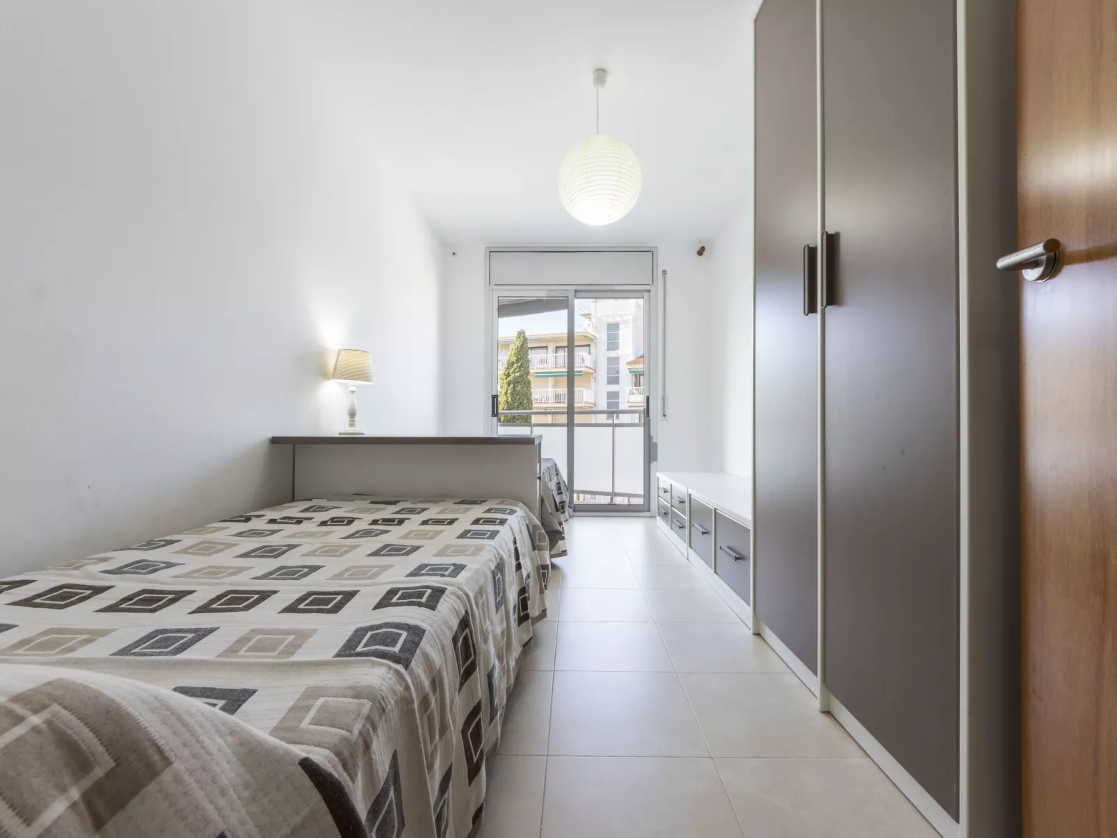 Oliveres-Inside