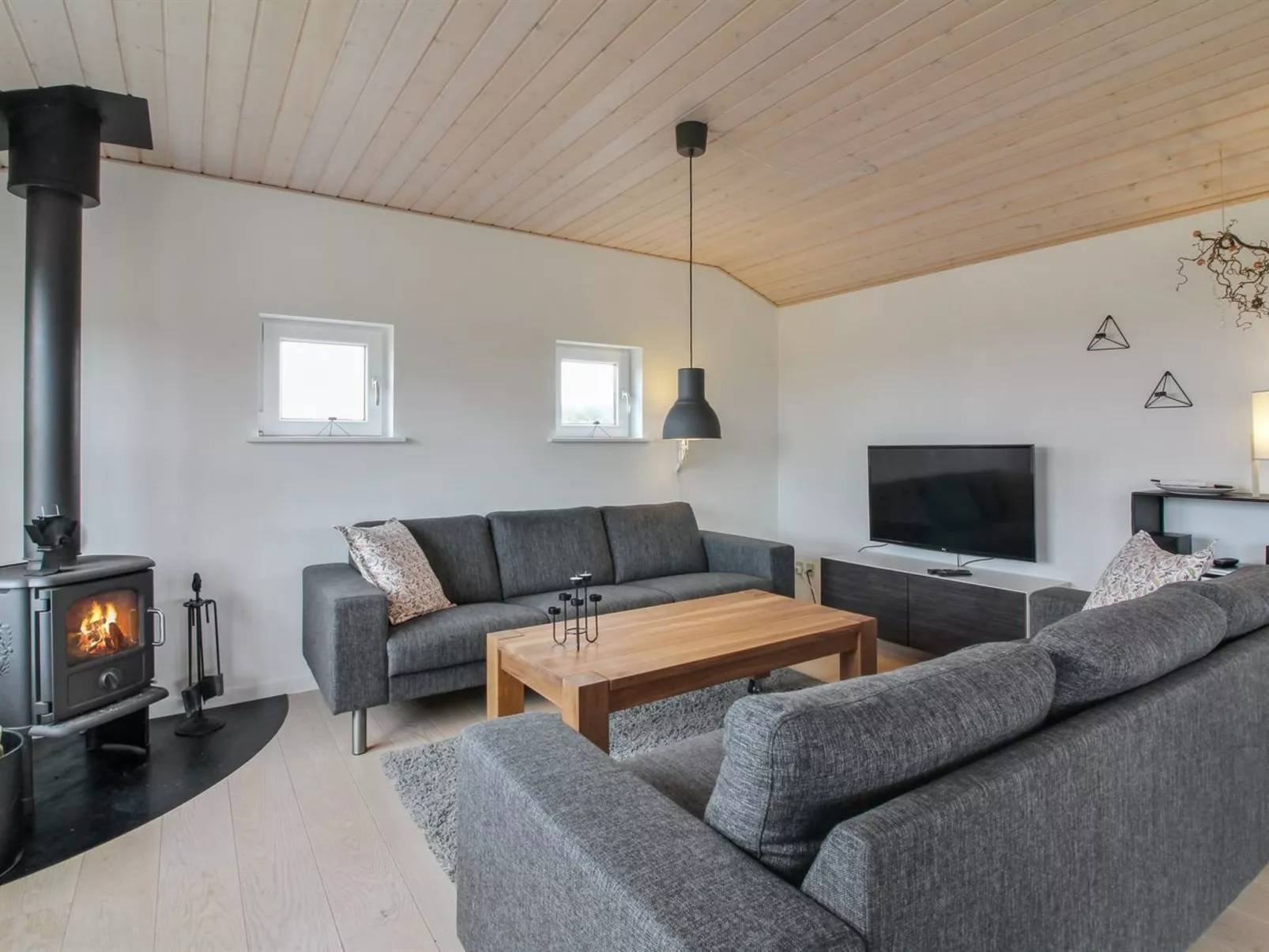 "Lica" - 600m from the sea-Inside