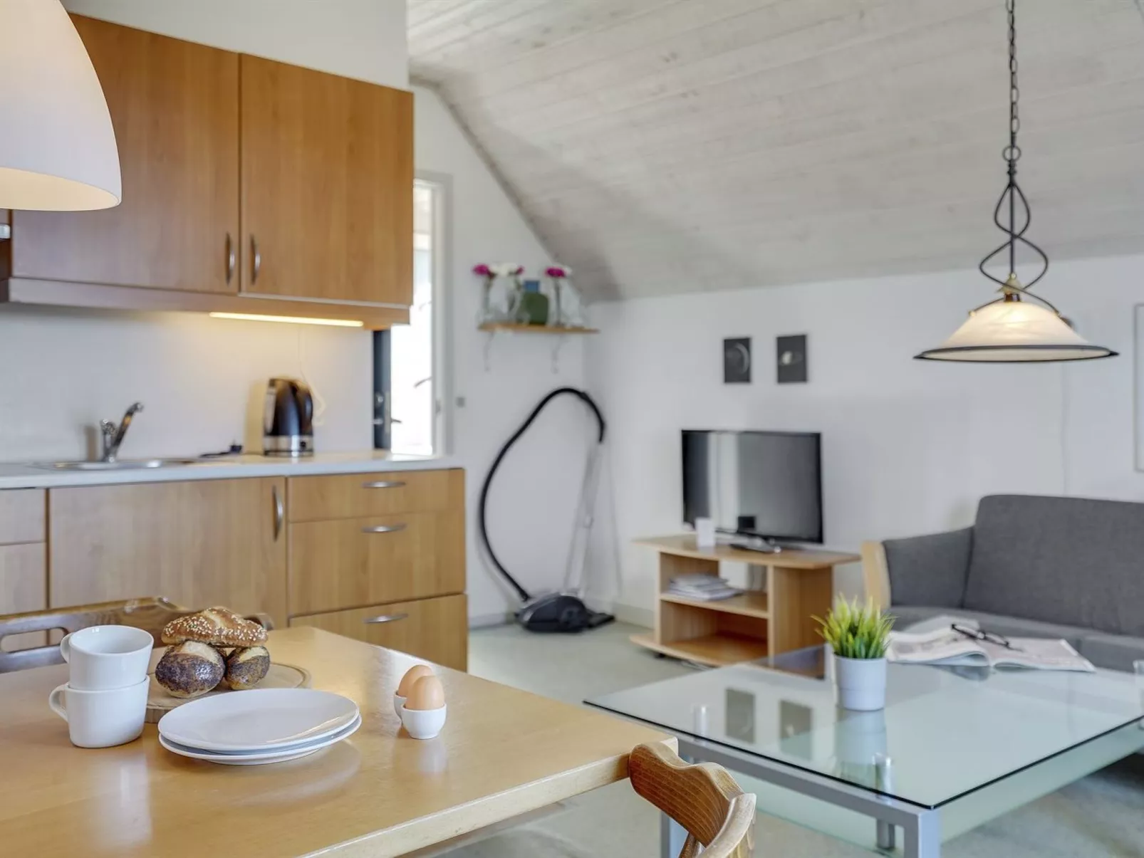 "Otto" - 2.3km from the sea-Inside
