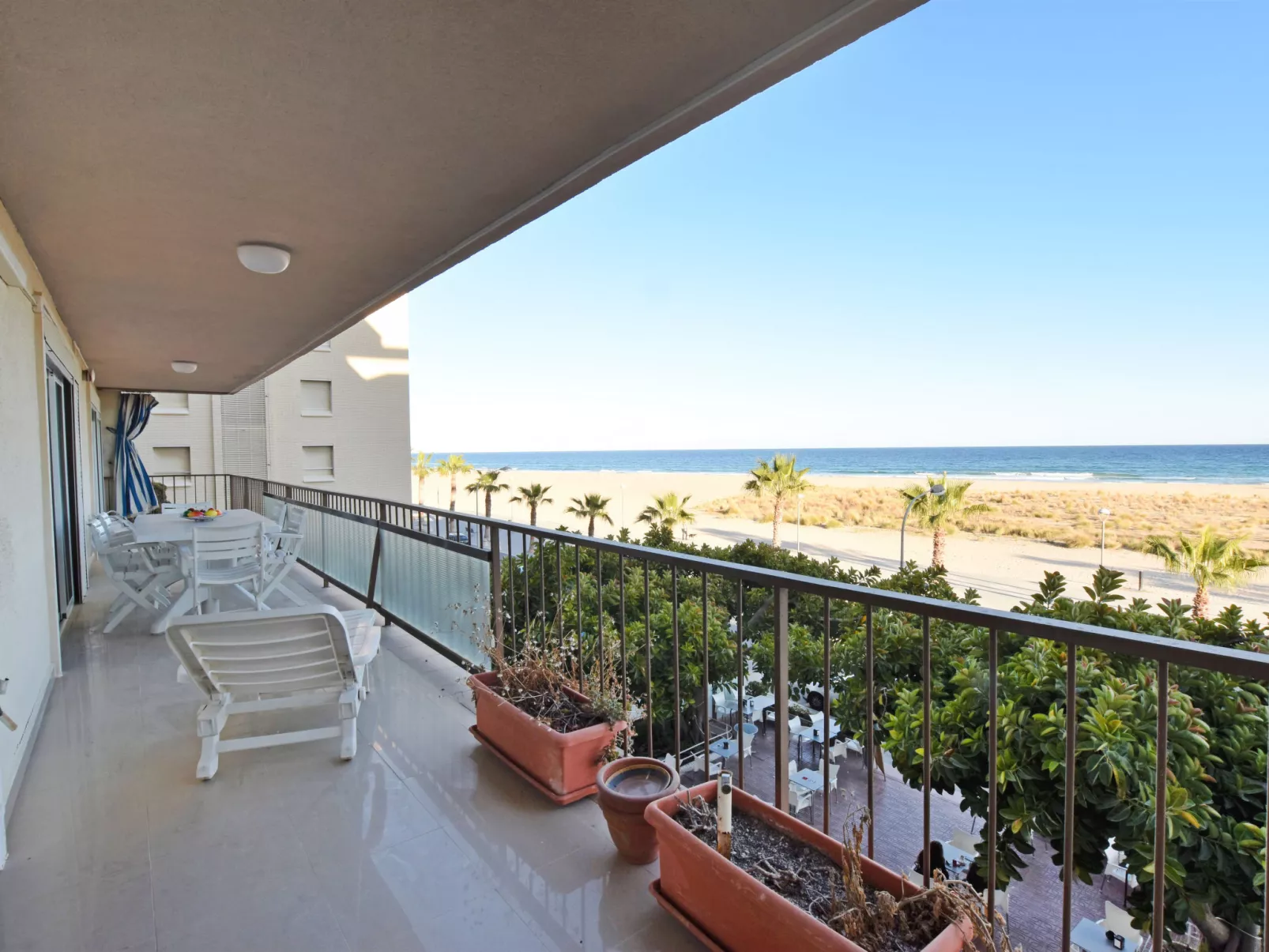 Torremar Alex-Outside