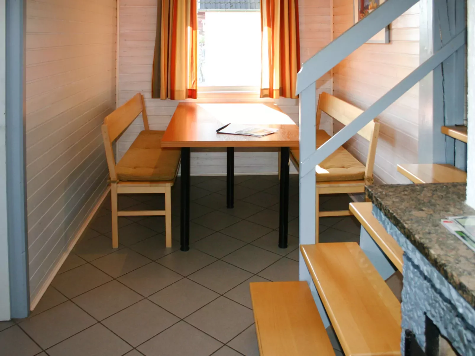 Dorf 1/Haus 14-Drinnen