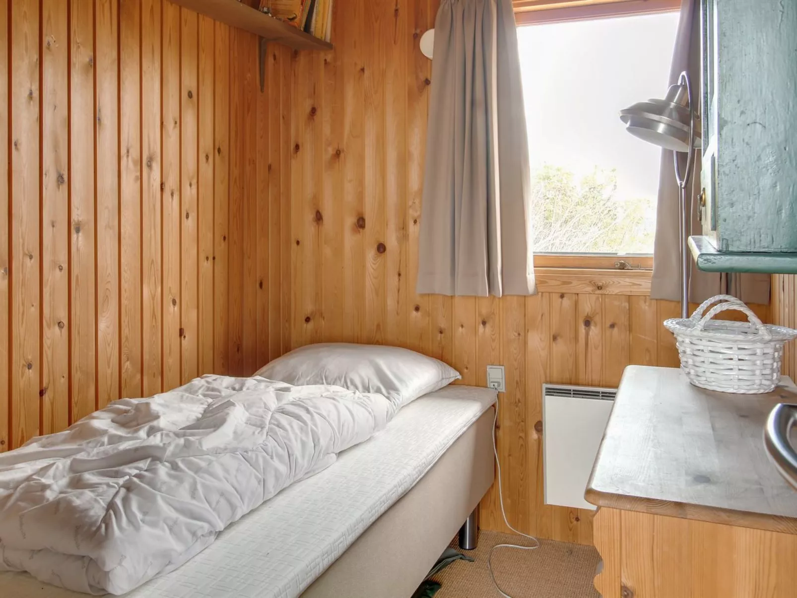 "Ami" - 200m from the sea-Inside