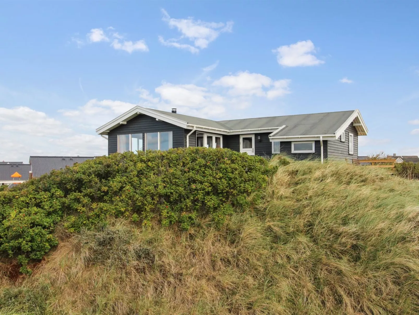 "Ami" - 200m from the sea-Outside