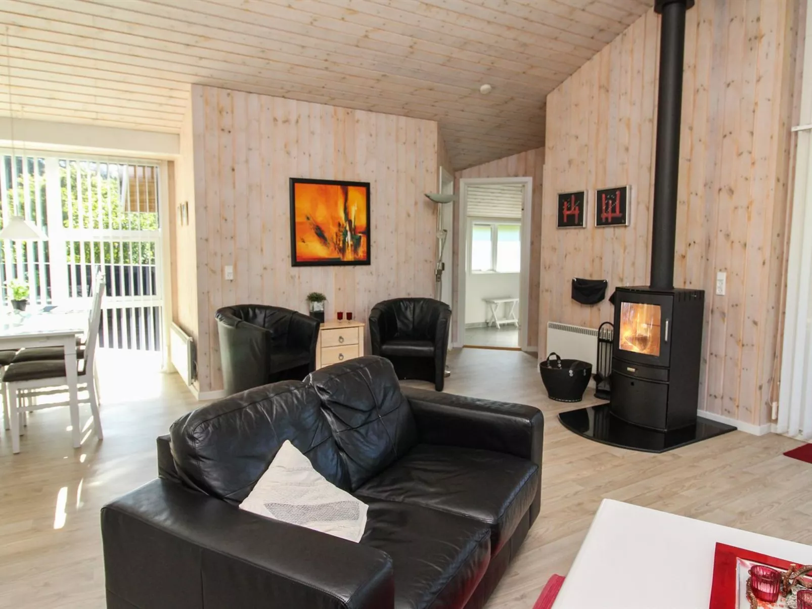 "Beeke" - 1.4km from the sea-Inside