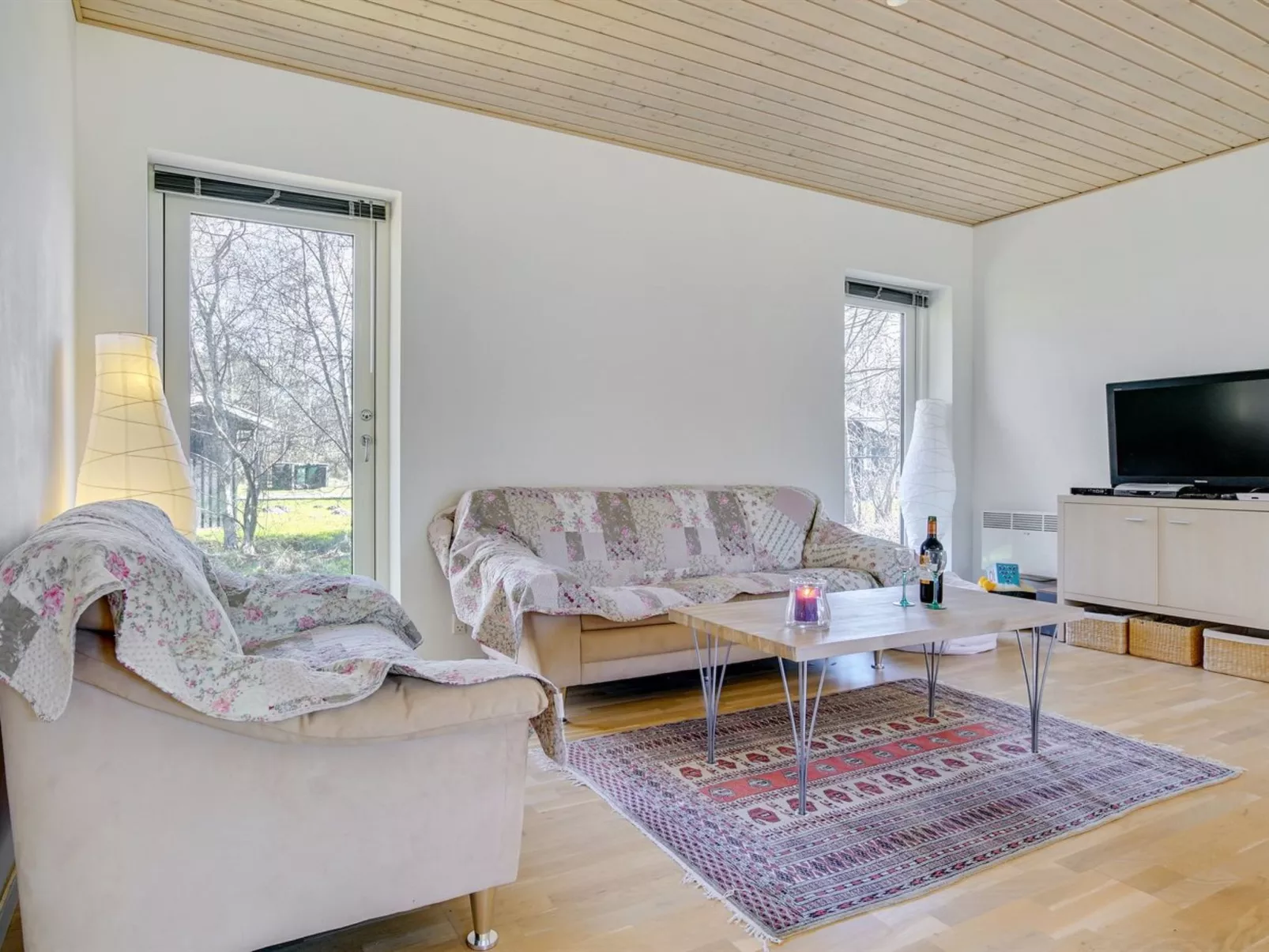 "Pietari" - 1.2km from the sea-Draußen