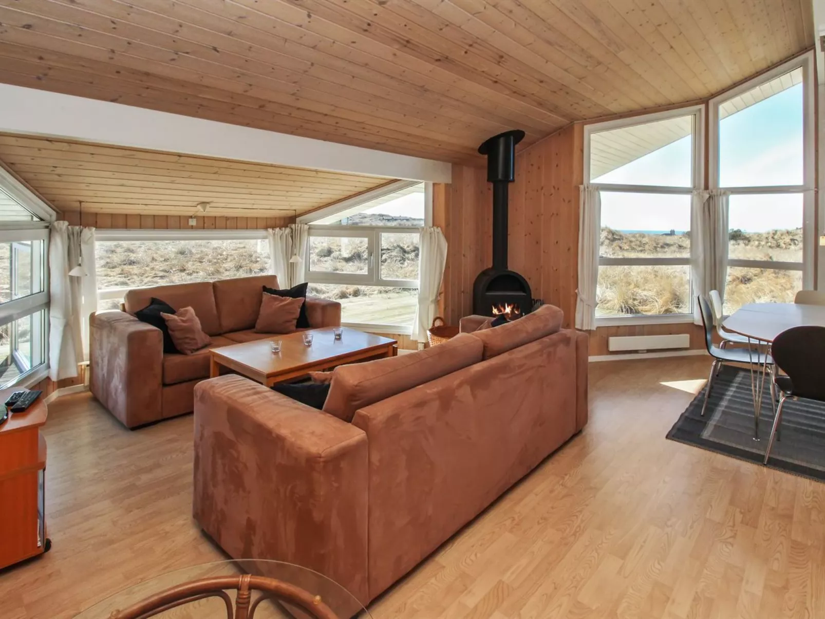 "Katla" - 400m from the sea-Inside