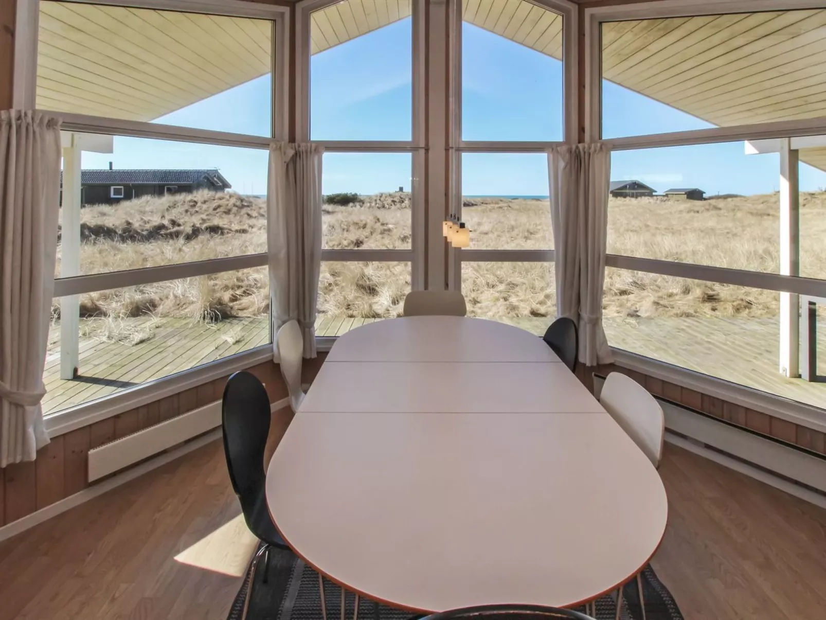 "Katla" - 400m from the sea-Inside