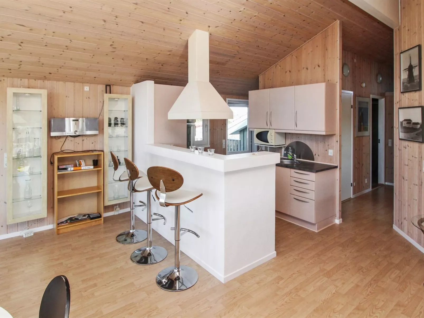 "Katla" - 400m from the sea-Inside
