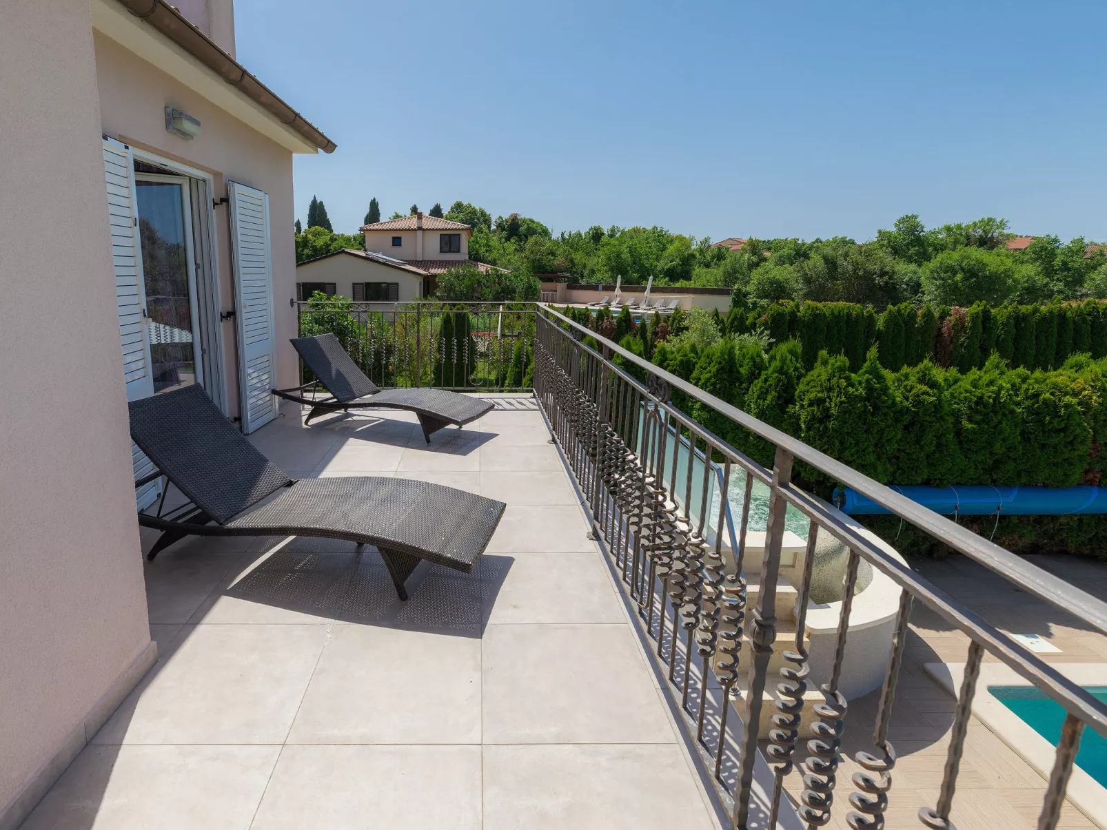 Villa Vela-Draußen