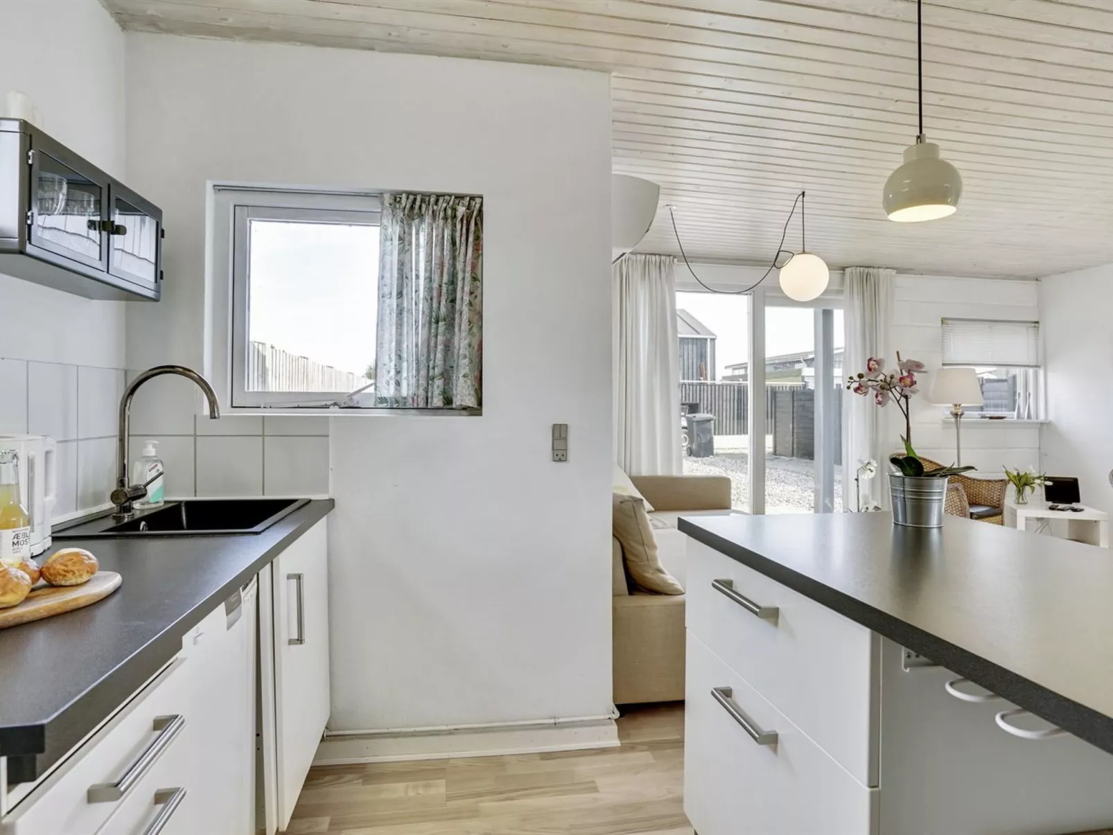 "Alvina" - 25m from the sea-Inside