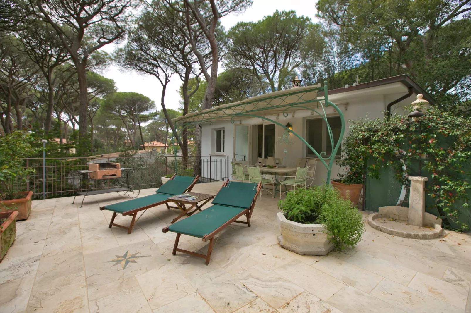 Pineta Iris-Terrace balcony