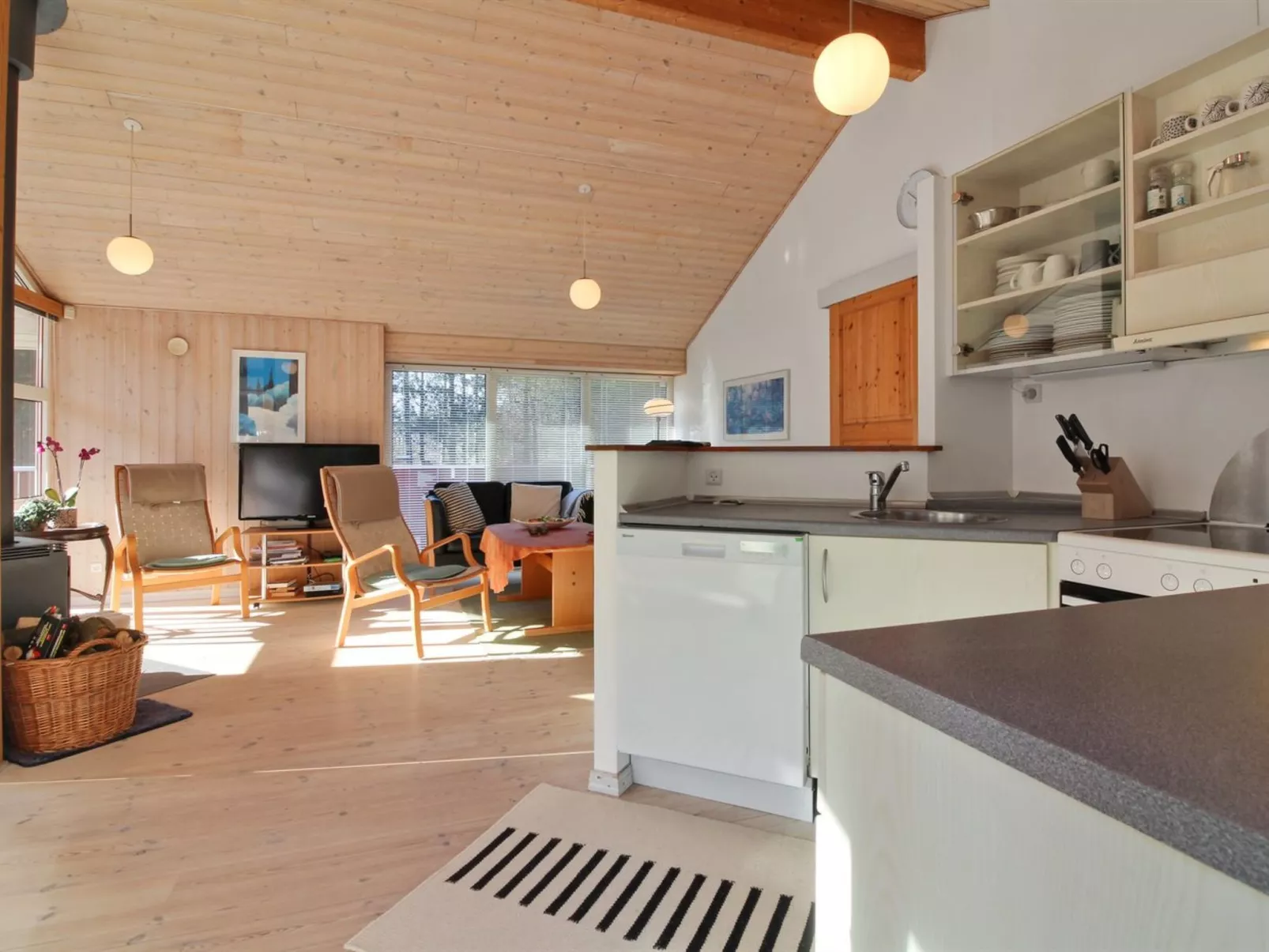 "Nahele" - 500m from the sea-Inside