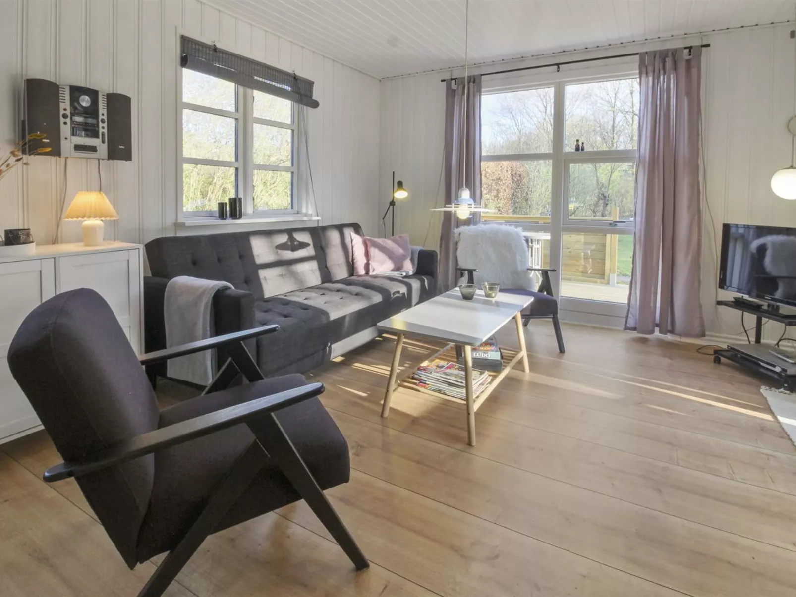 "Helghi" - 30km from the sea-Inside