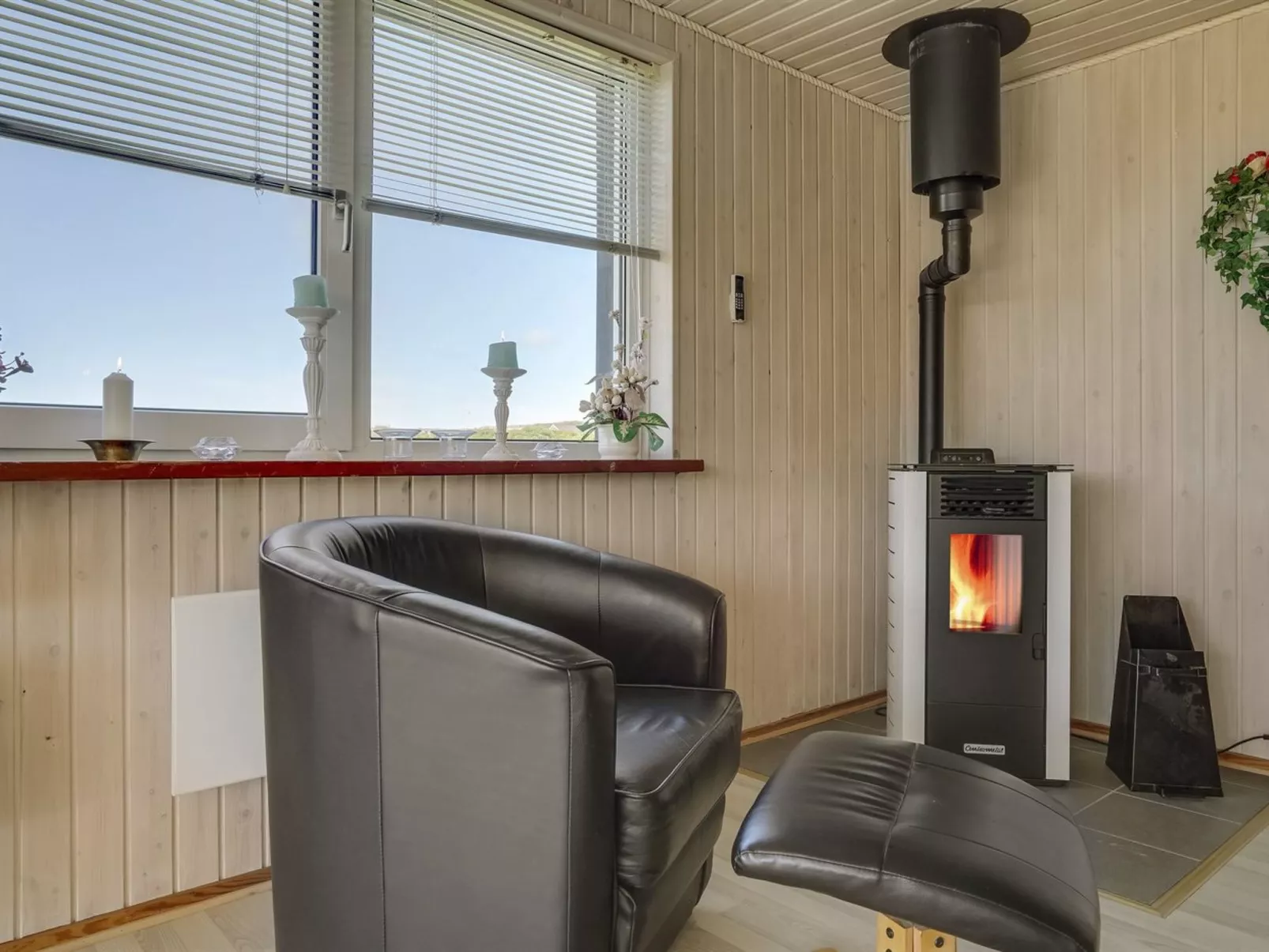 "Raadengaard" - 400m from the sea-Inside