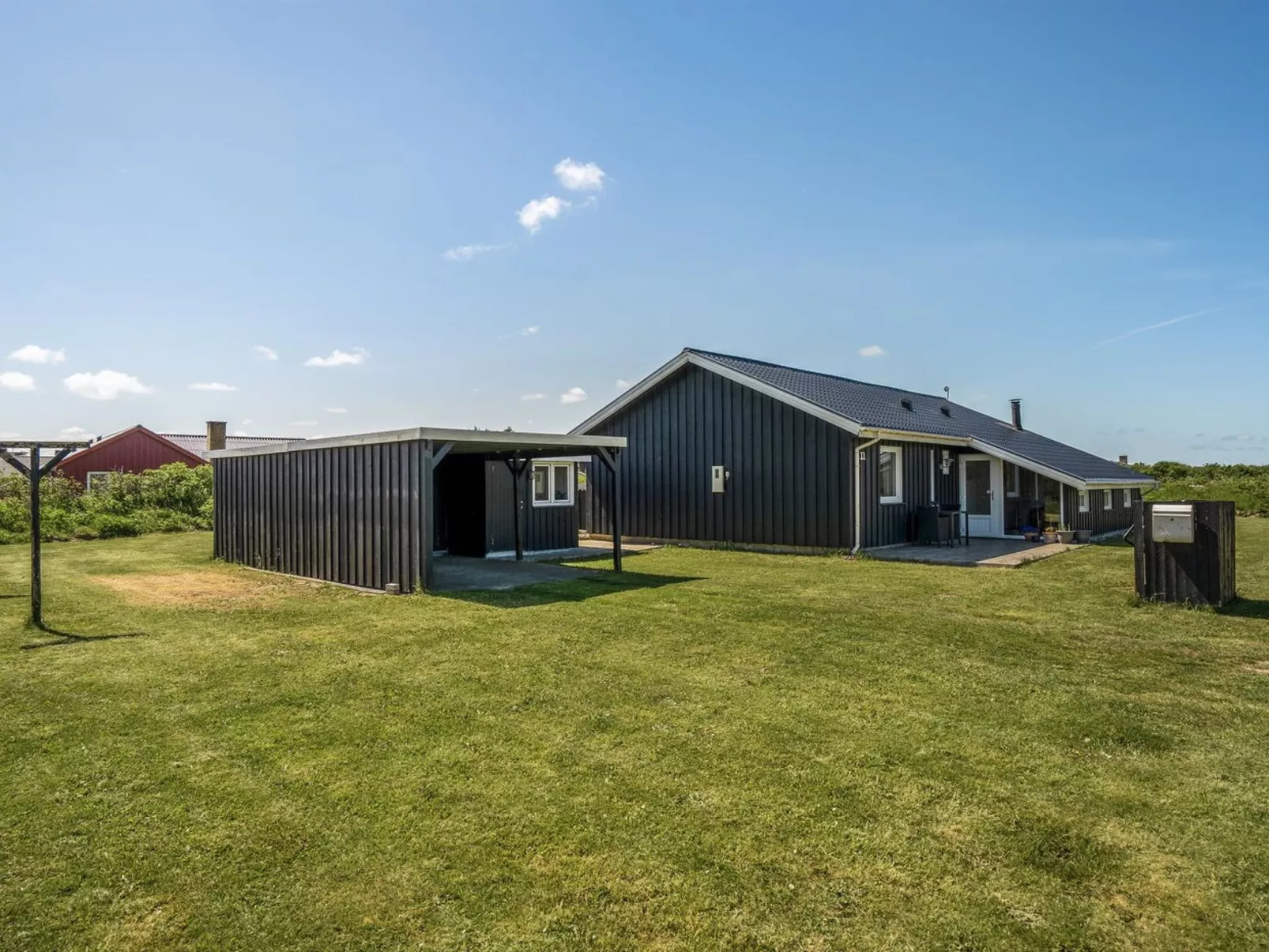 "Raadengaard" - 400m from the sea-Outside