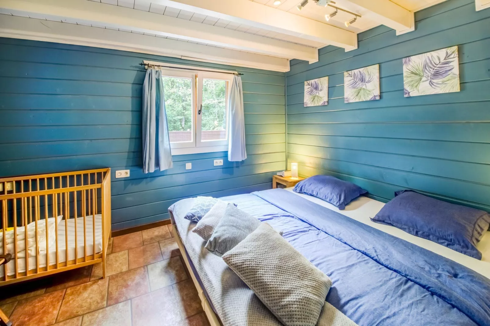 La Coccinelle-Bedroom