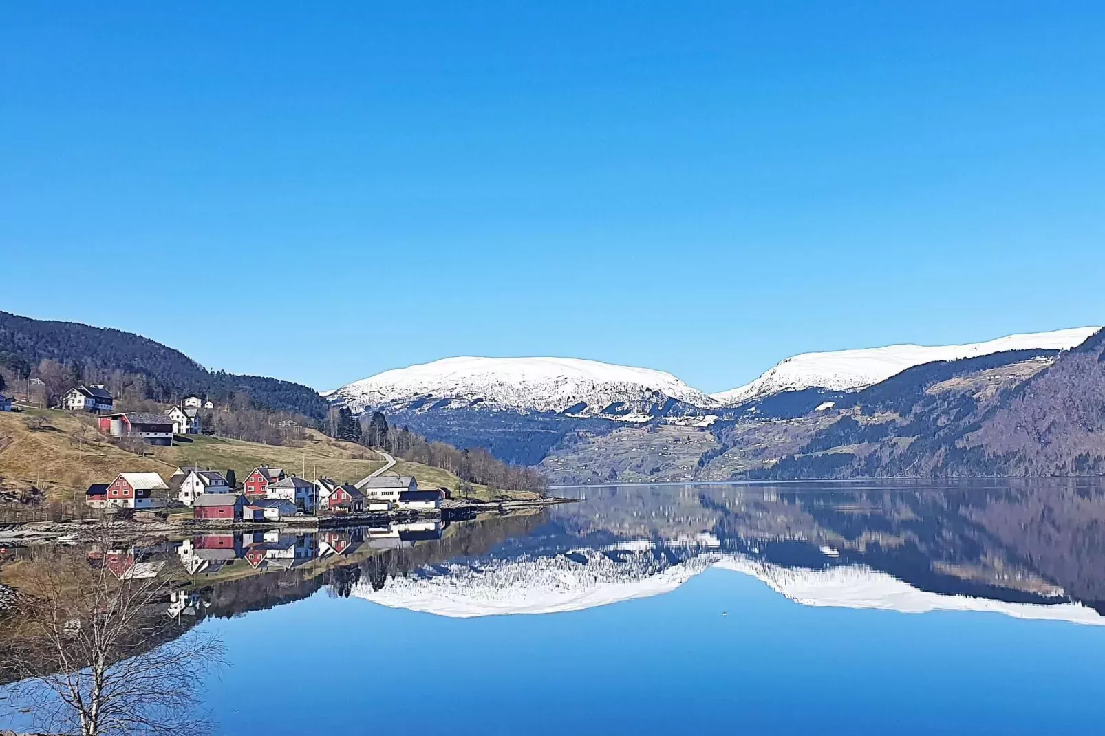 37341 (NEDERSTE HYTTE NR. 2)-Water view