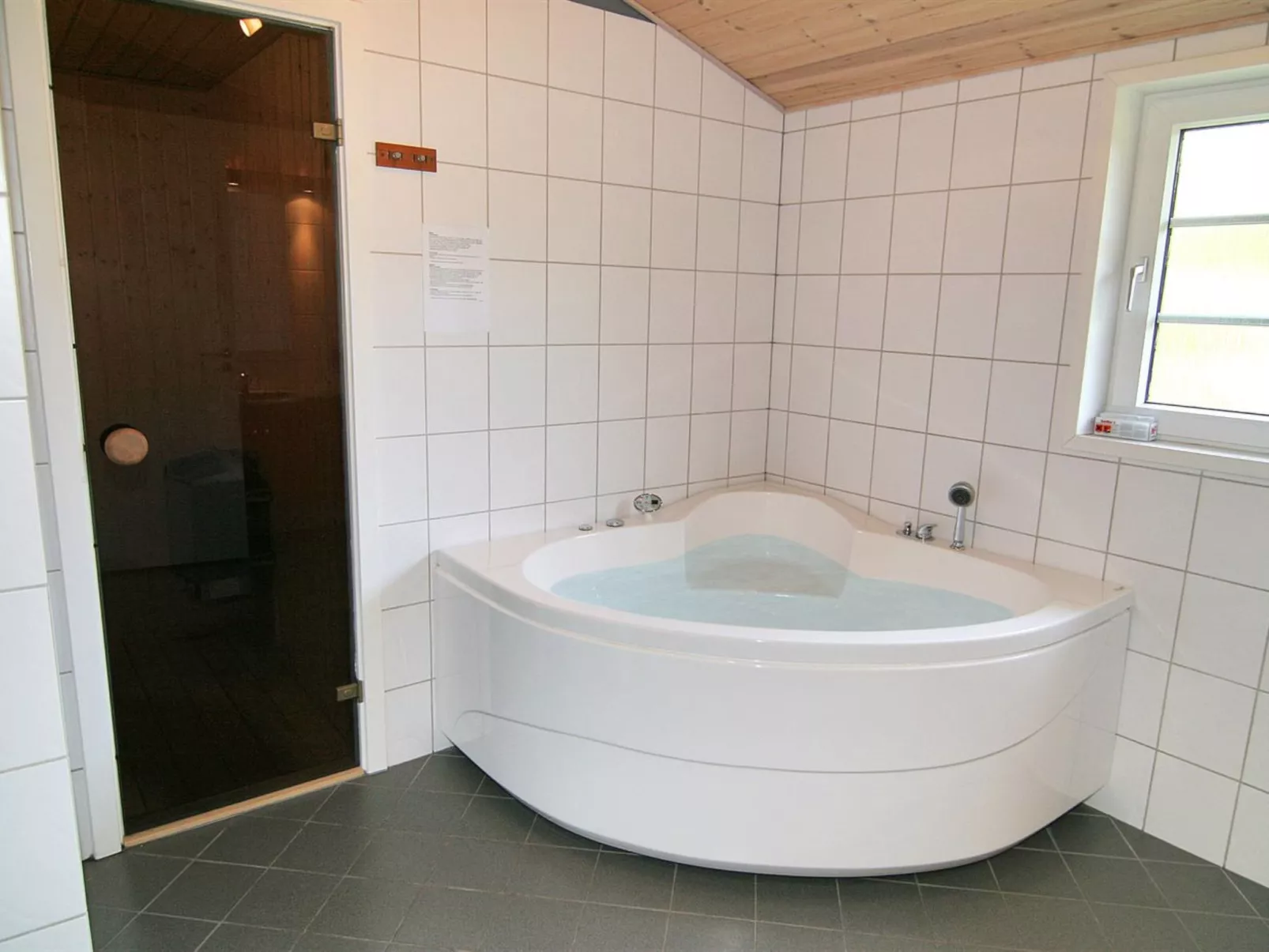 "Jula" - 800m from the sea-Inside