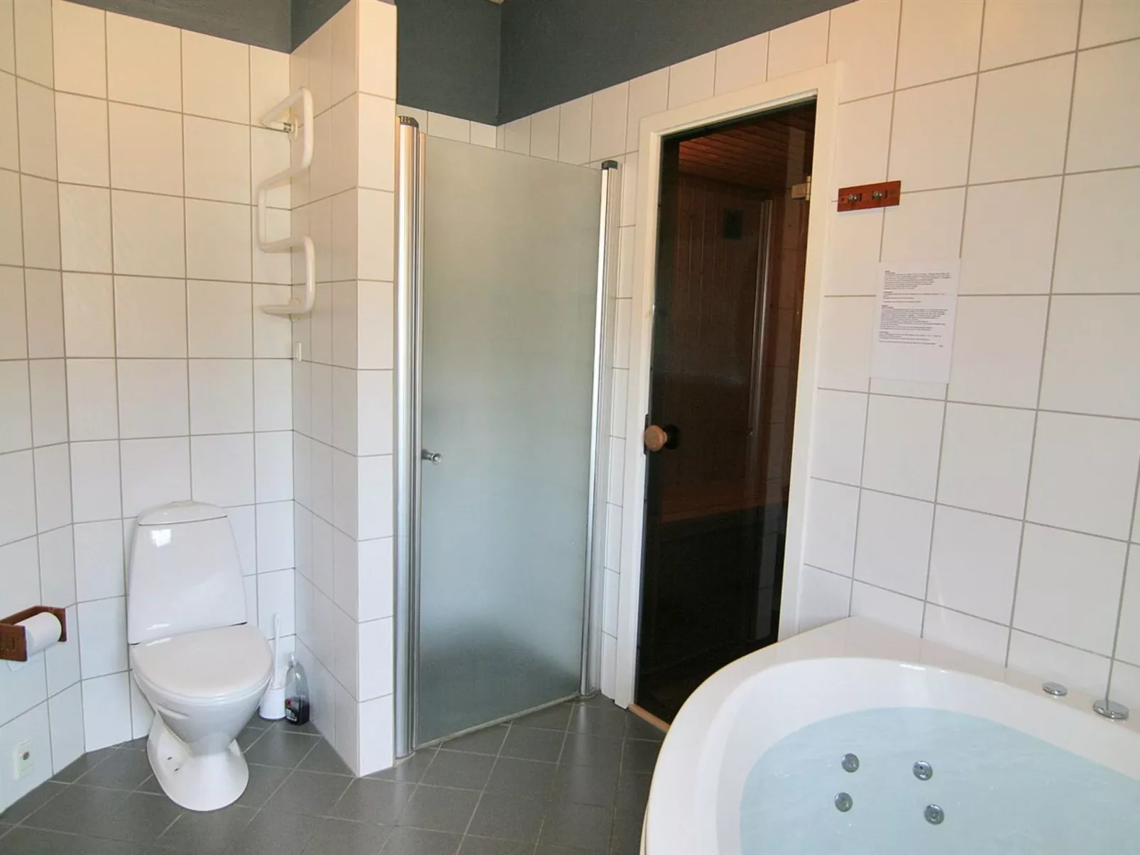 "Jula" - 800m from the sea-Inside