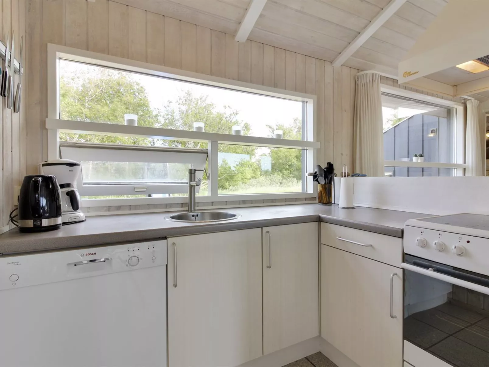 "Ilmo" - 950m from the sea-Inside